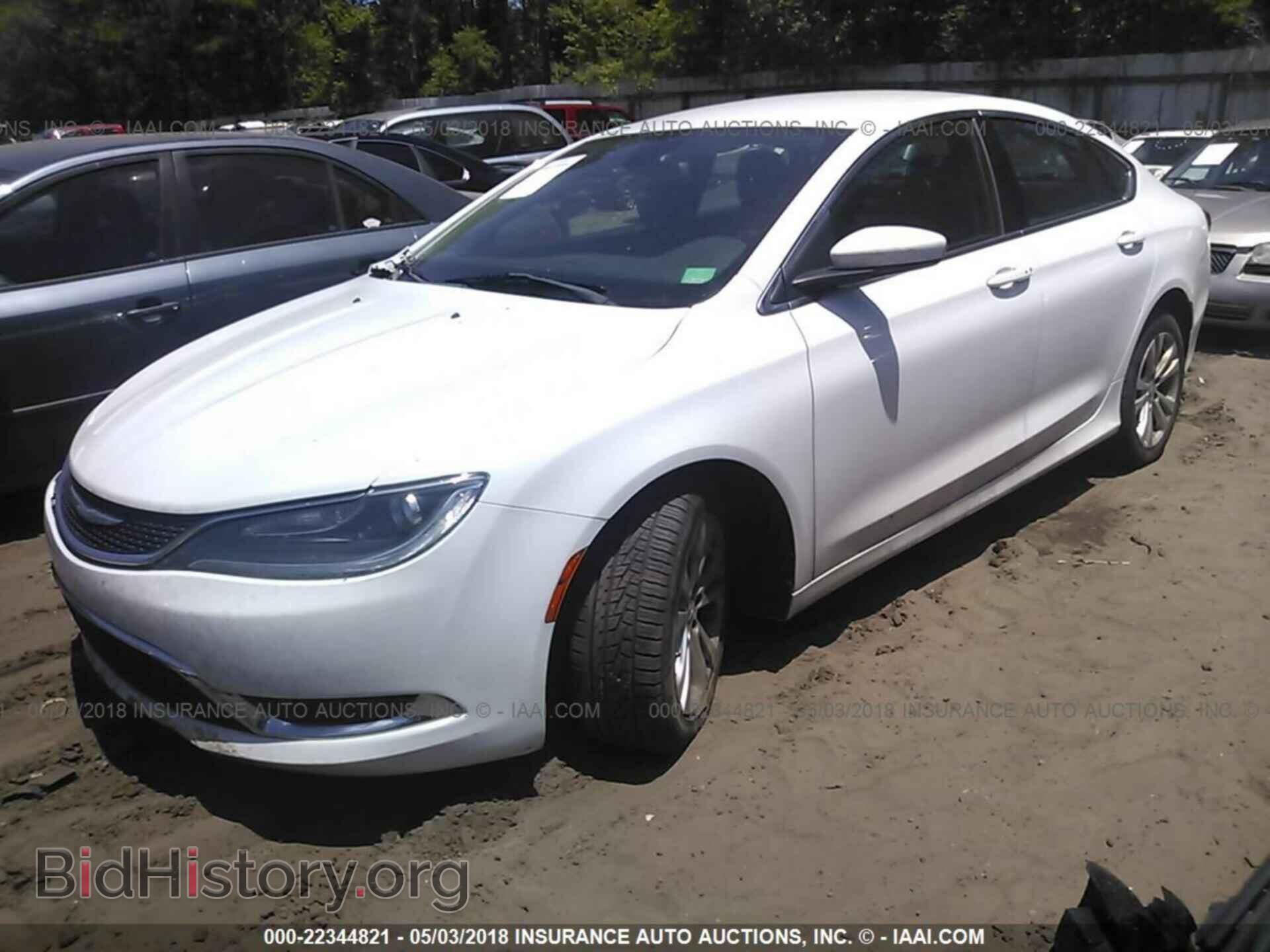 2015 Chrysler 200 - VIN: 1C3CCCAB4FN612384 - Photo 2