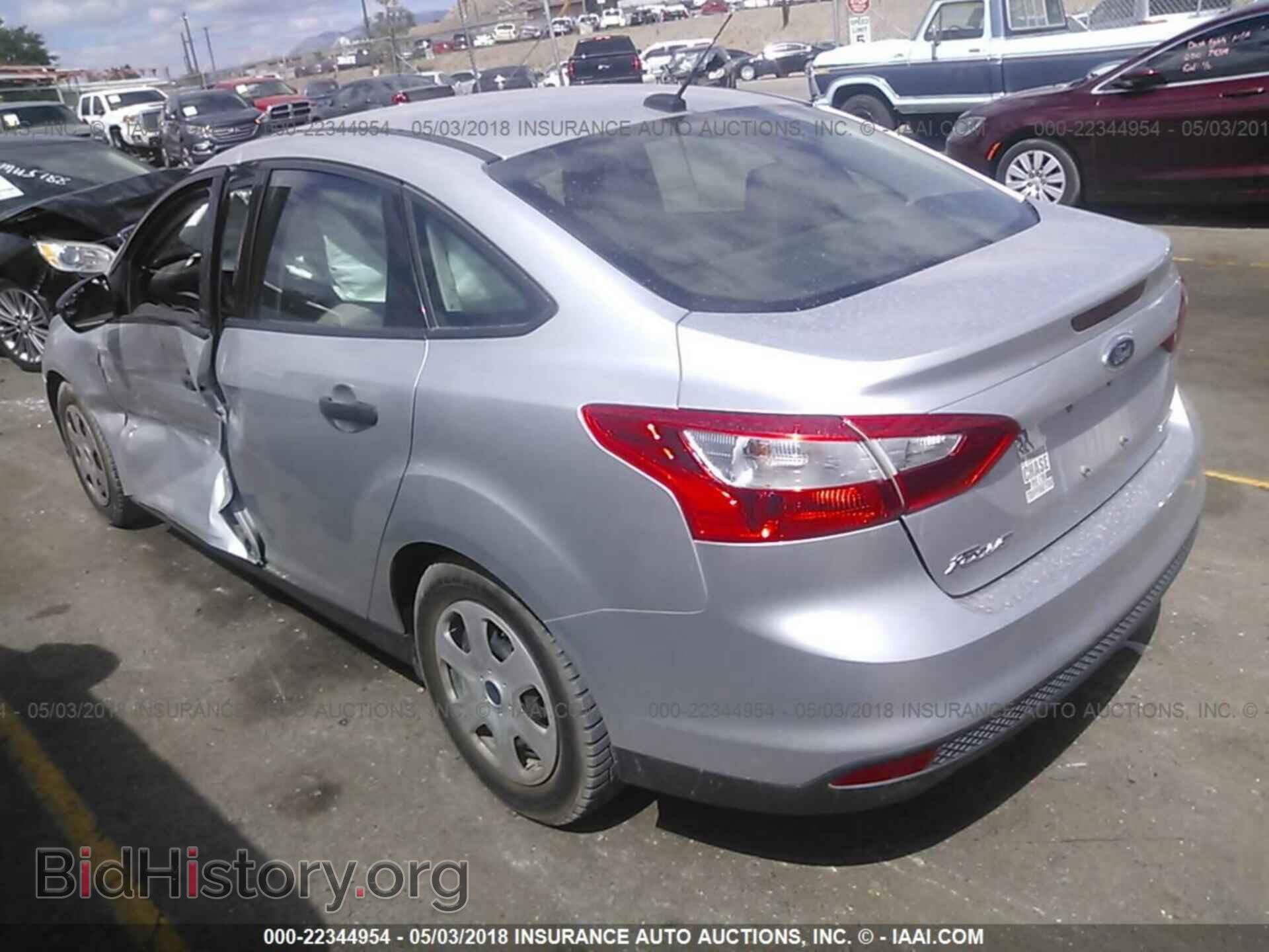 2014 Ford Focus - VIN: 1FADP3E2XEL330264 - Фото 3