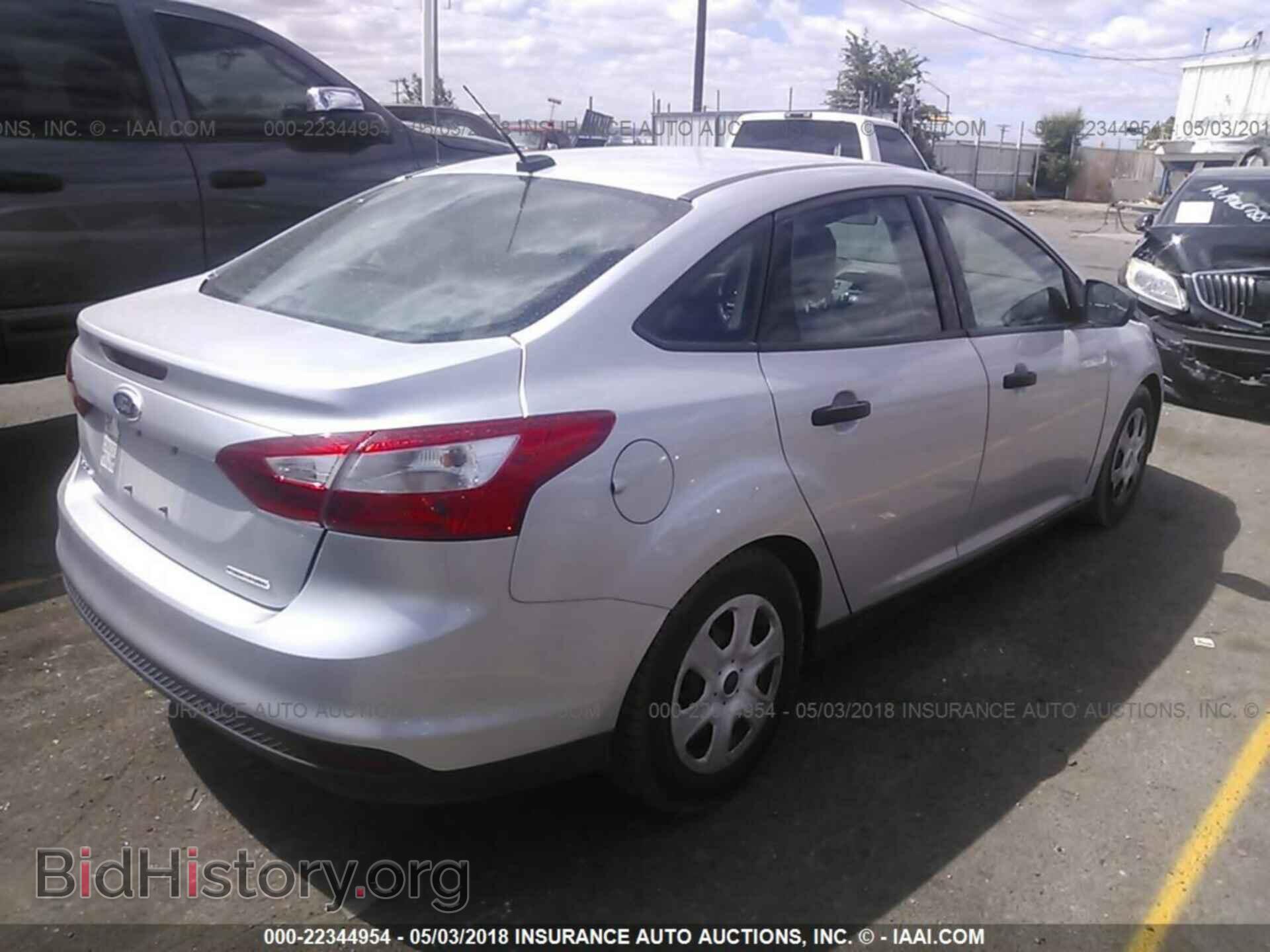 2014 Ford Focus - VIN: 1FADP3E2XEL330264 - Фото 4