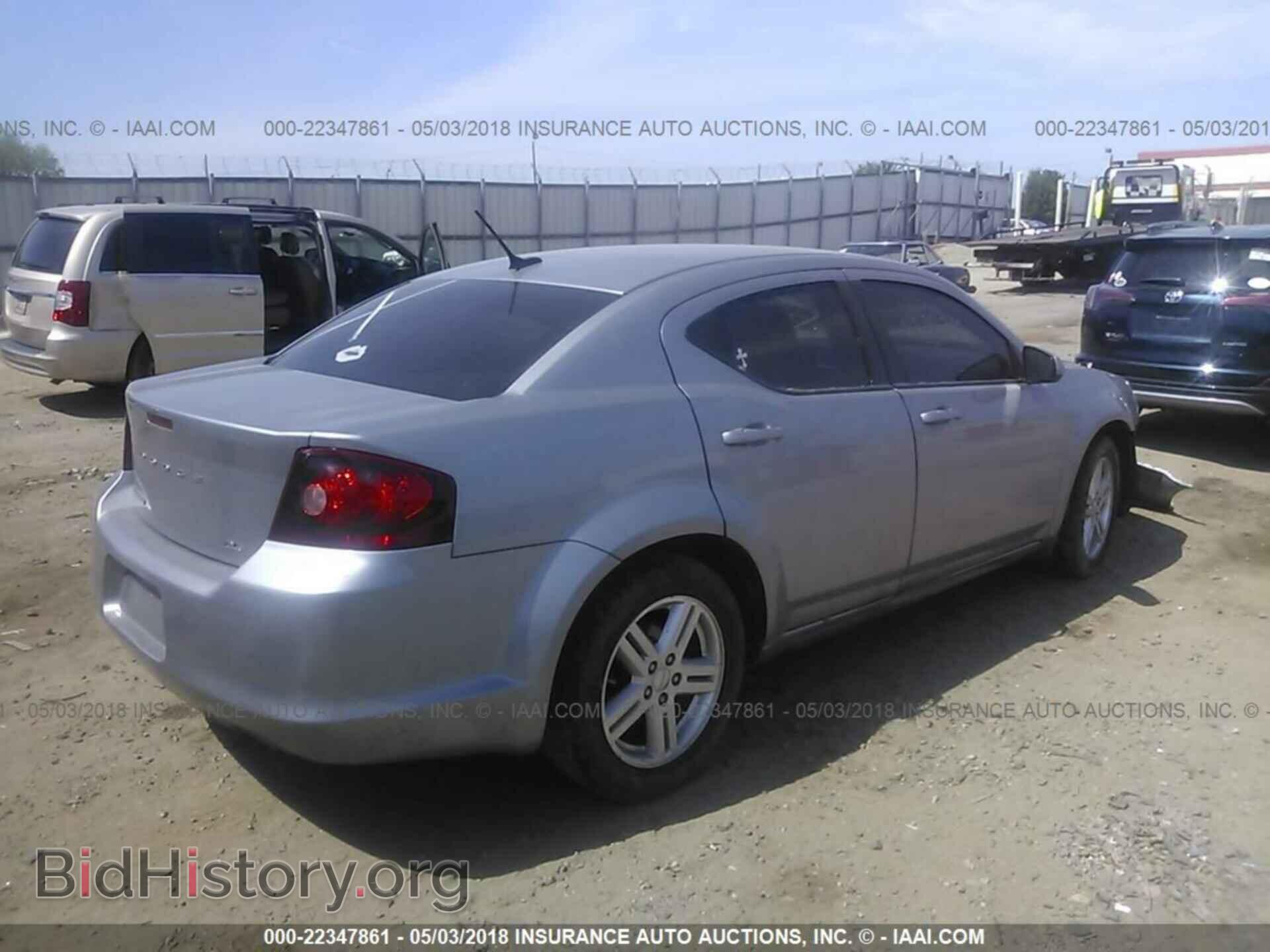 2013 Dodge Avenger - VIN: 1C3CDZCB0DN636692 - Photo 4
