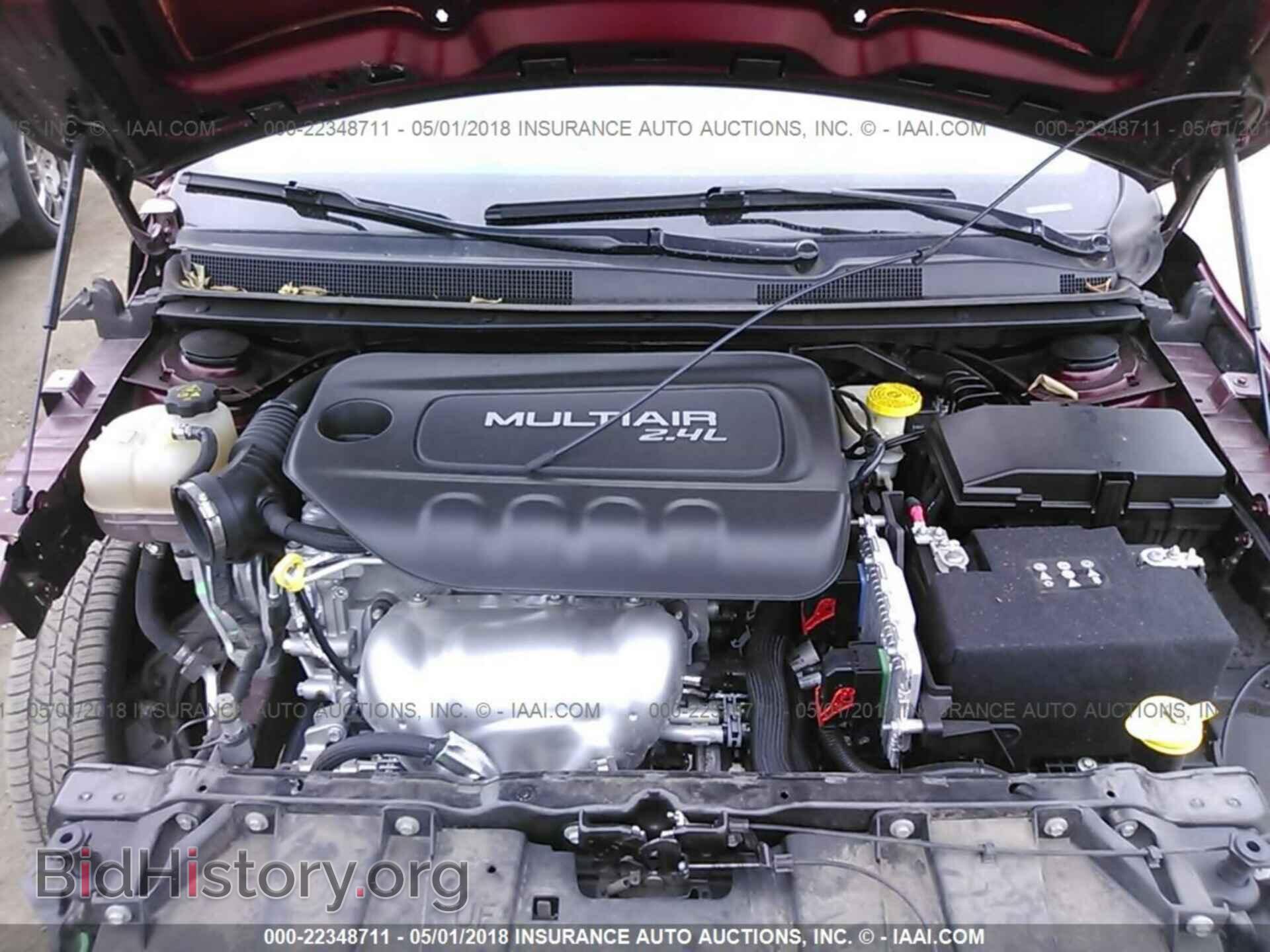 2016 Chrysler 200 - VIN: 1C3CCCAB7GN164594 - Photo 10
