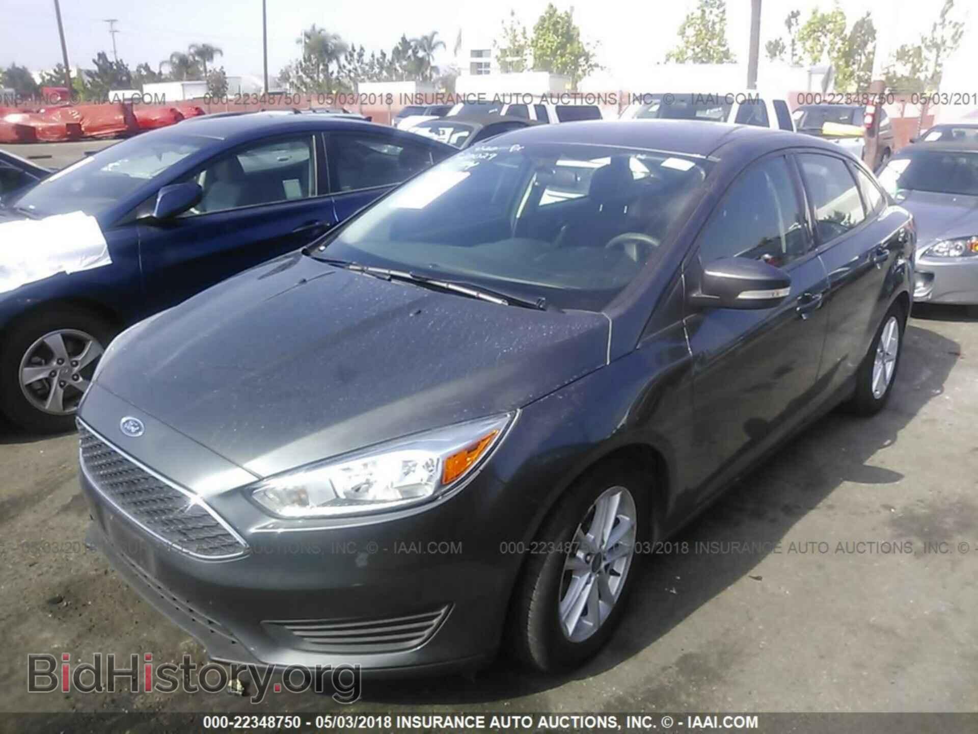 2016 Ford Focus - VIN: 1FADP3F23GL320029 - Фото 2