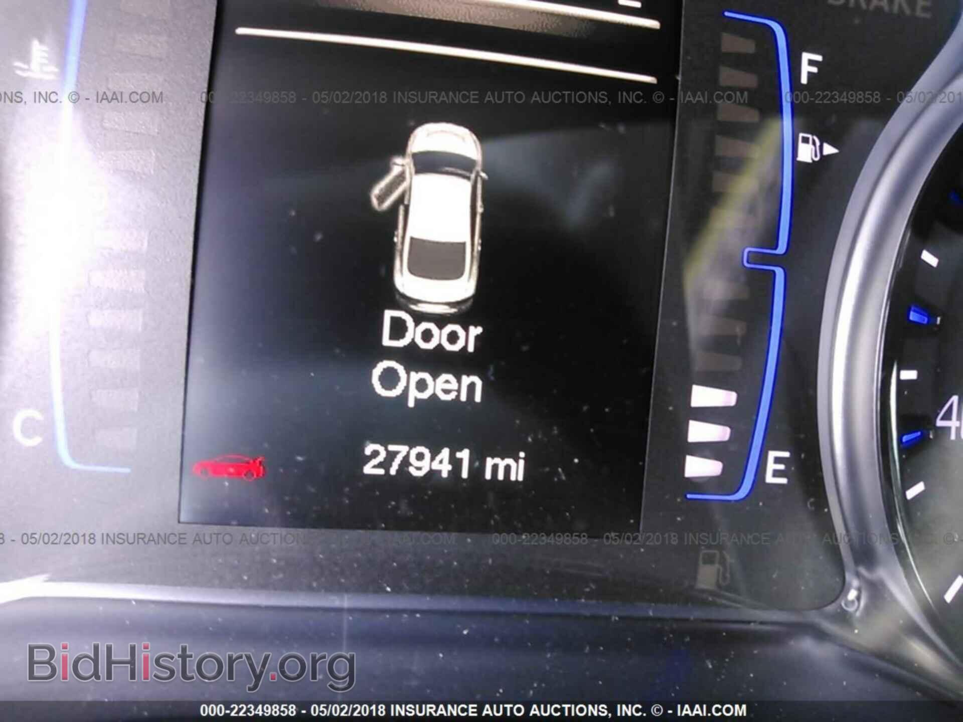 2016 Chrysler 200 - VIN: 1C3CCCBB7GN104832 - Фото 7