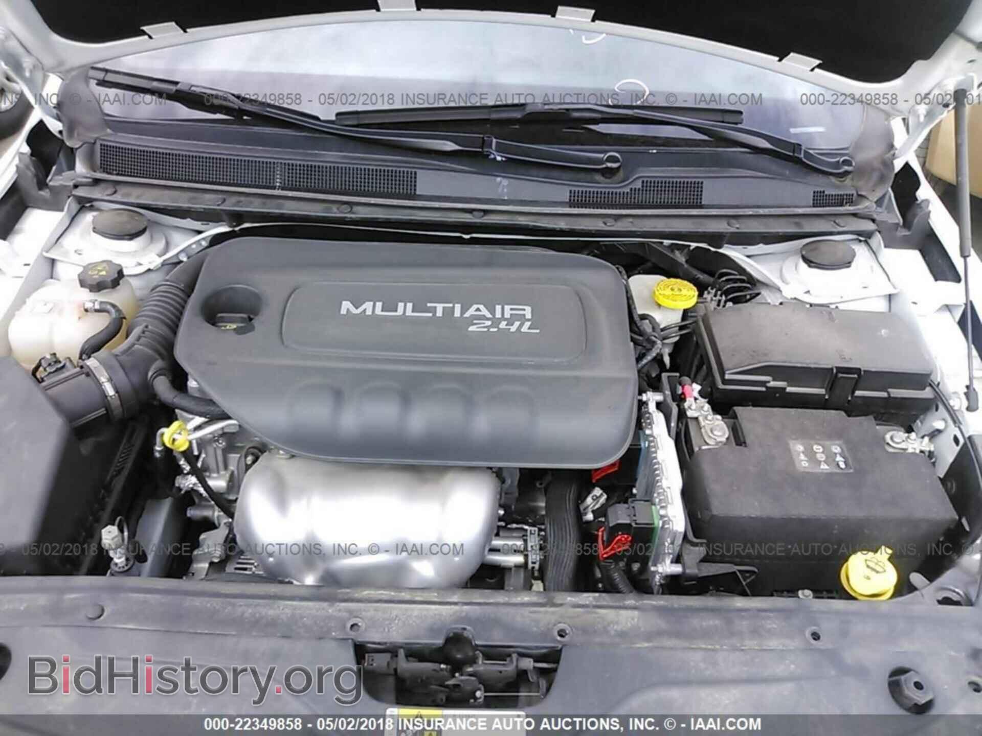 2016 Chrysler 200 - VIN: 1C3CCCBB7GN104832 - Фото 10