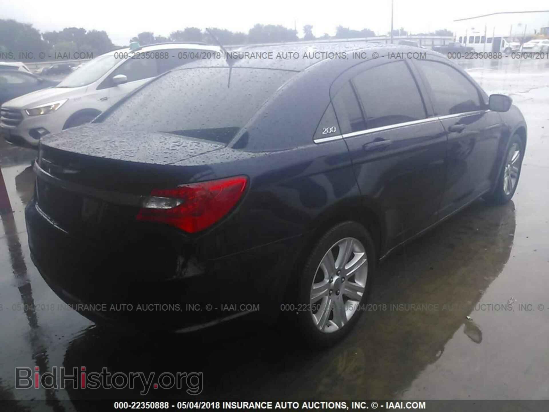 2013 Chrysler 200 - VIN: 1C3CCBBB0DN631925 - Фото 4