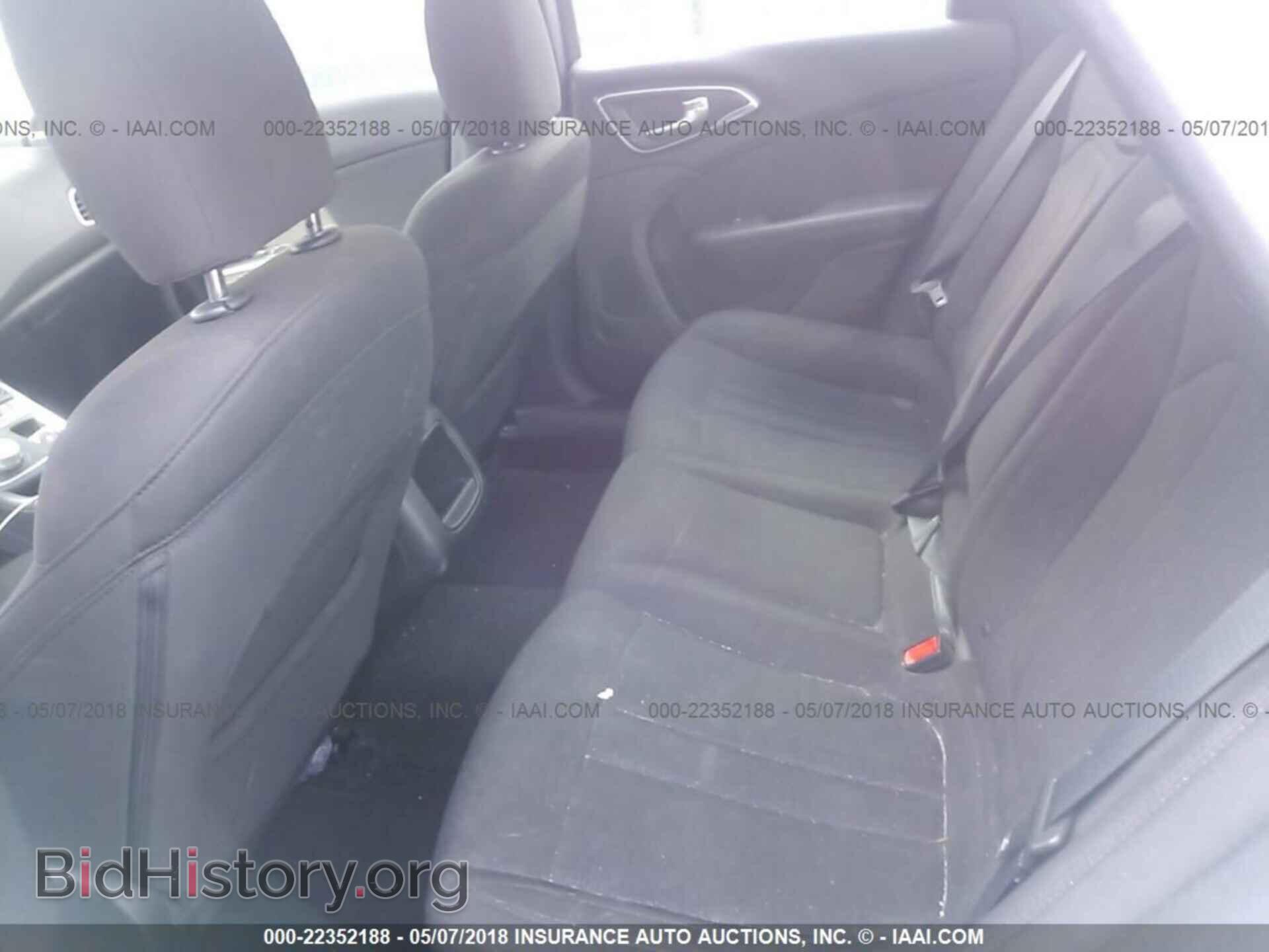 2015 Chrysler 200 - VIN: 1C3CCCAB5FN695467 - Photo 8