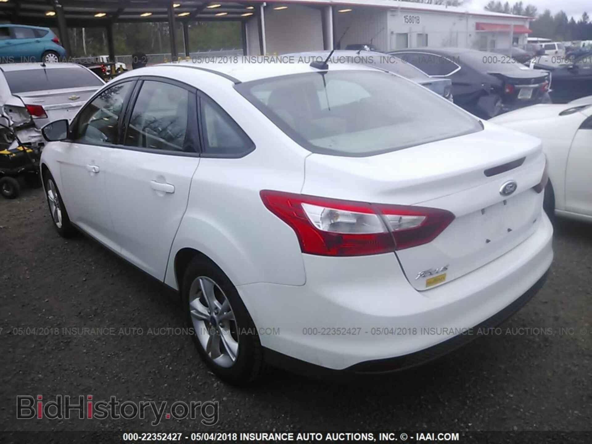 2014 Ford Focus - VIN: 1FADP3F27EL392834 - Photo 3