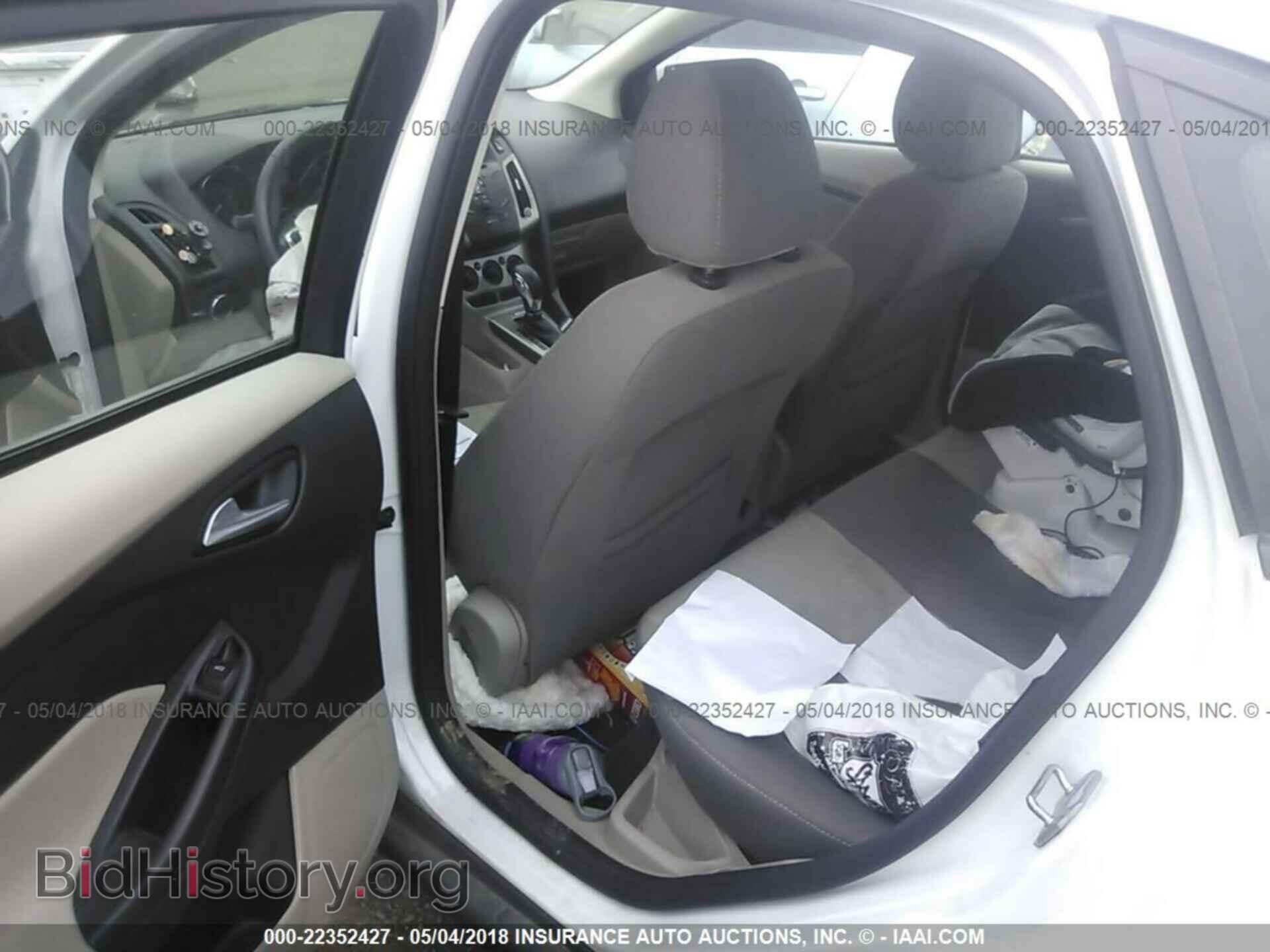 2014 Ford Focus - VIN: 1FADP3F27EL392834 - Photo 8