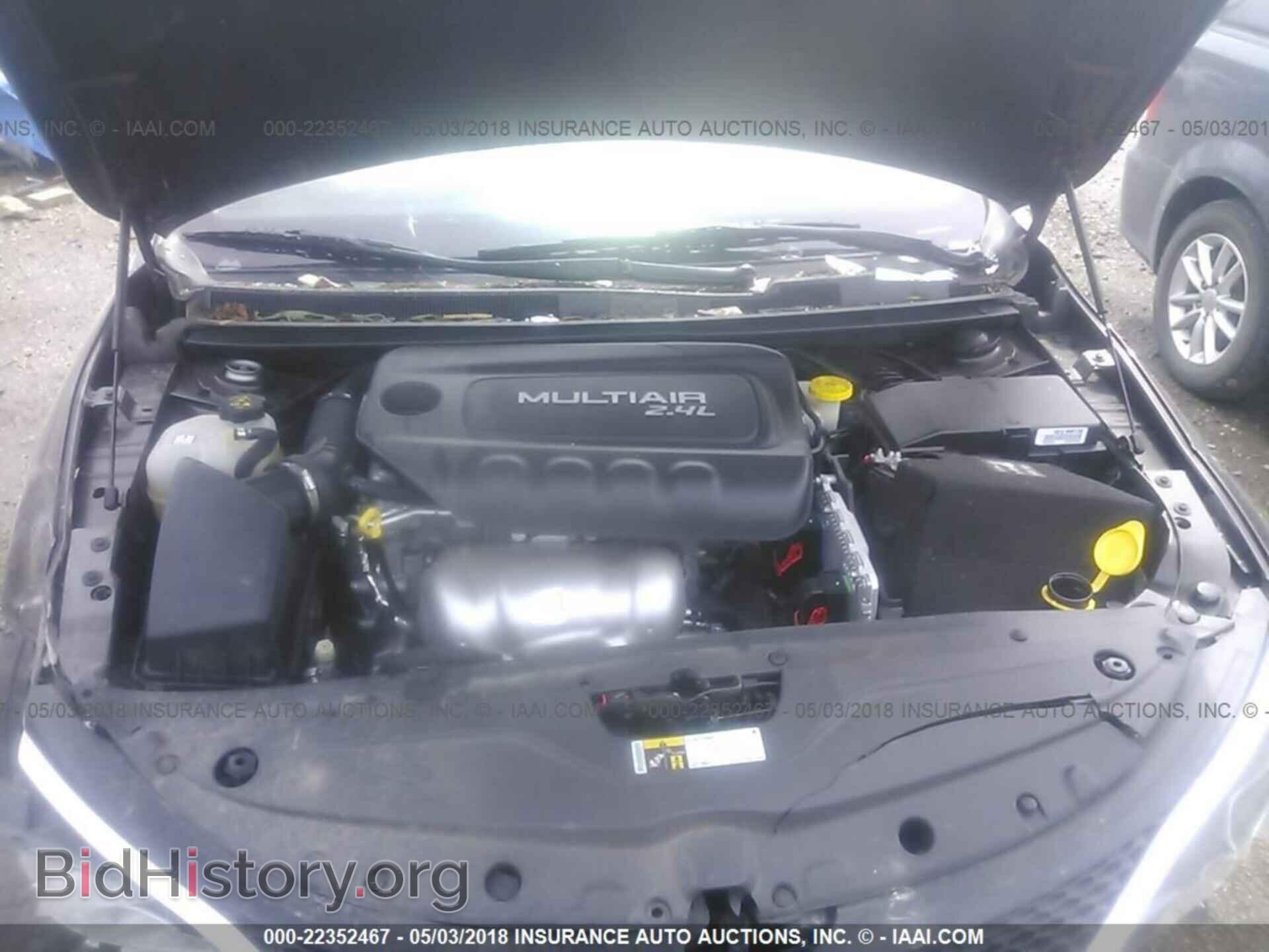 2015 Chrysler 200 - VIN: 1C3CCCCBXFN536229 - Photo 10