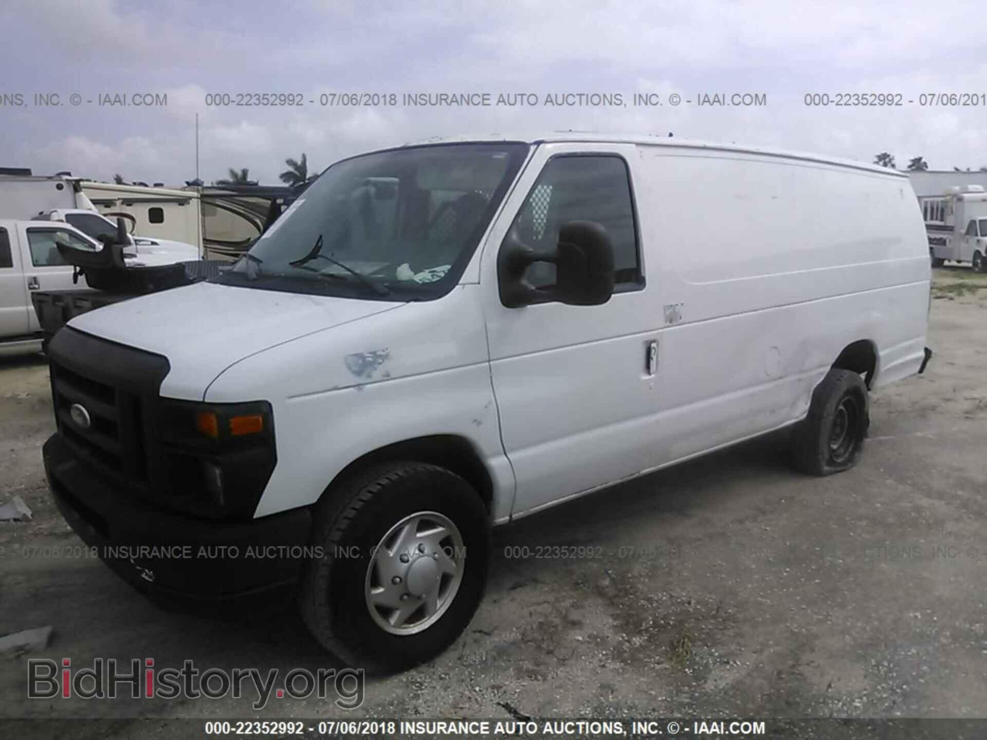 2011 Ford Econoline - VIN: 1FTSS3EL2BDB29909 - Фото 2