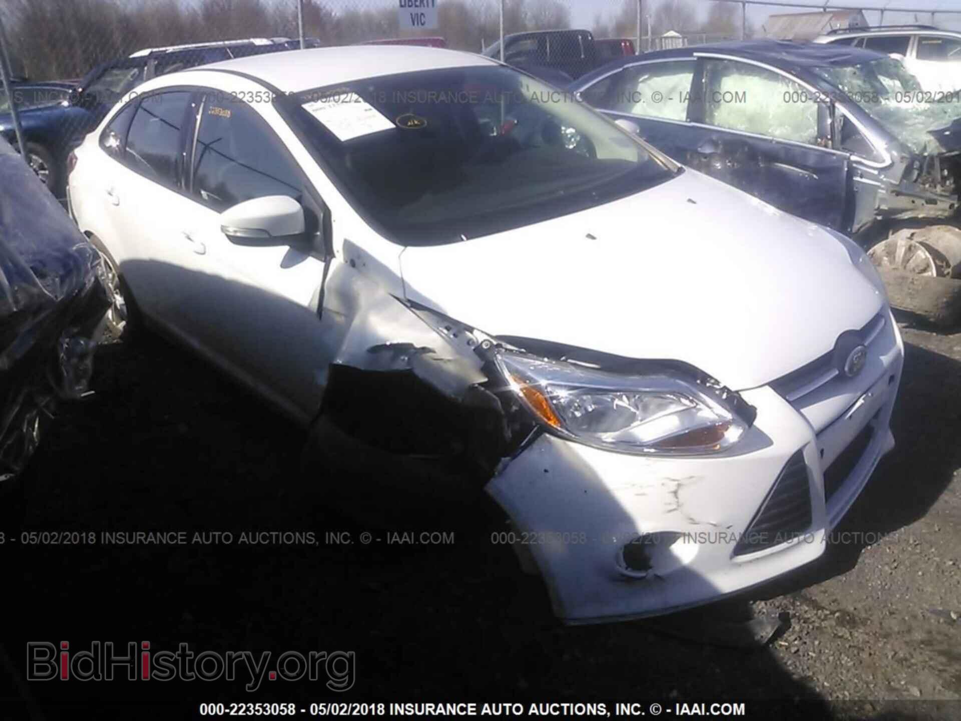 Photo 1FADP3F28EL359065 - Ford Focus 2014
