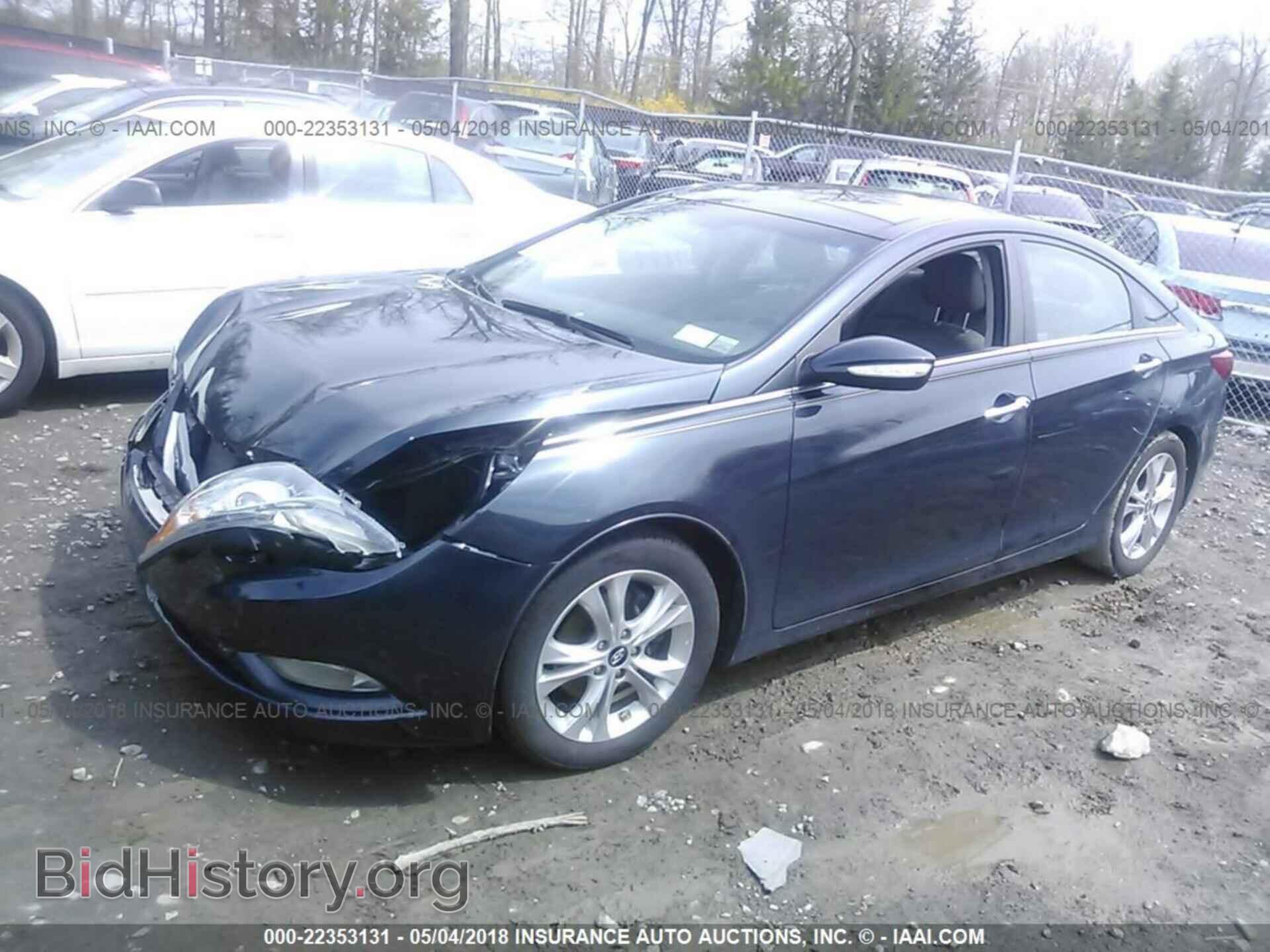 2012 Hyundai Sonata - VIN: 5NPEC4AC4CH370470 - Photo 2