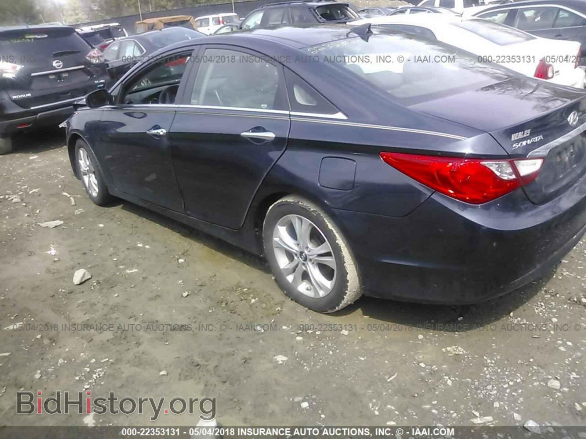 2012 Hyundai Sonata - VIN: 5NPEC4AC4CH370470 - Photo 3