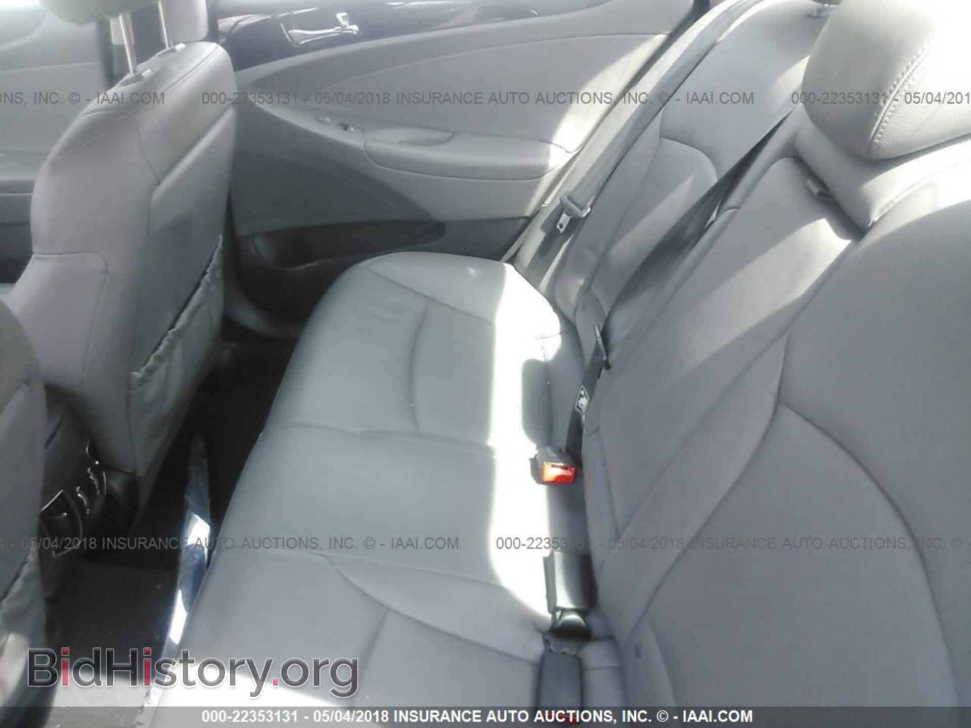 2012 Hyundai Sonata - VIN: 5NPEC4AC4CH370470 - Photo 8