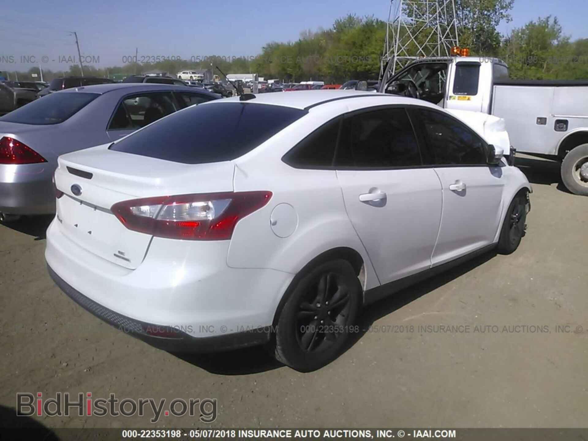 2013 Ford Focus - VIN: 1FADP3F28DL350896 - Фото 4