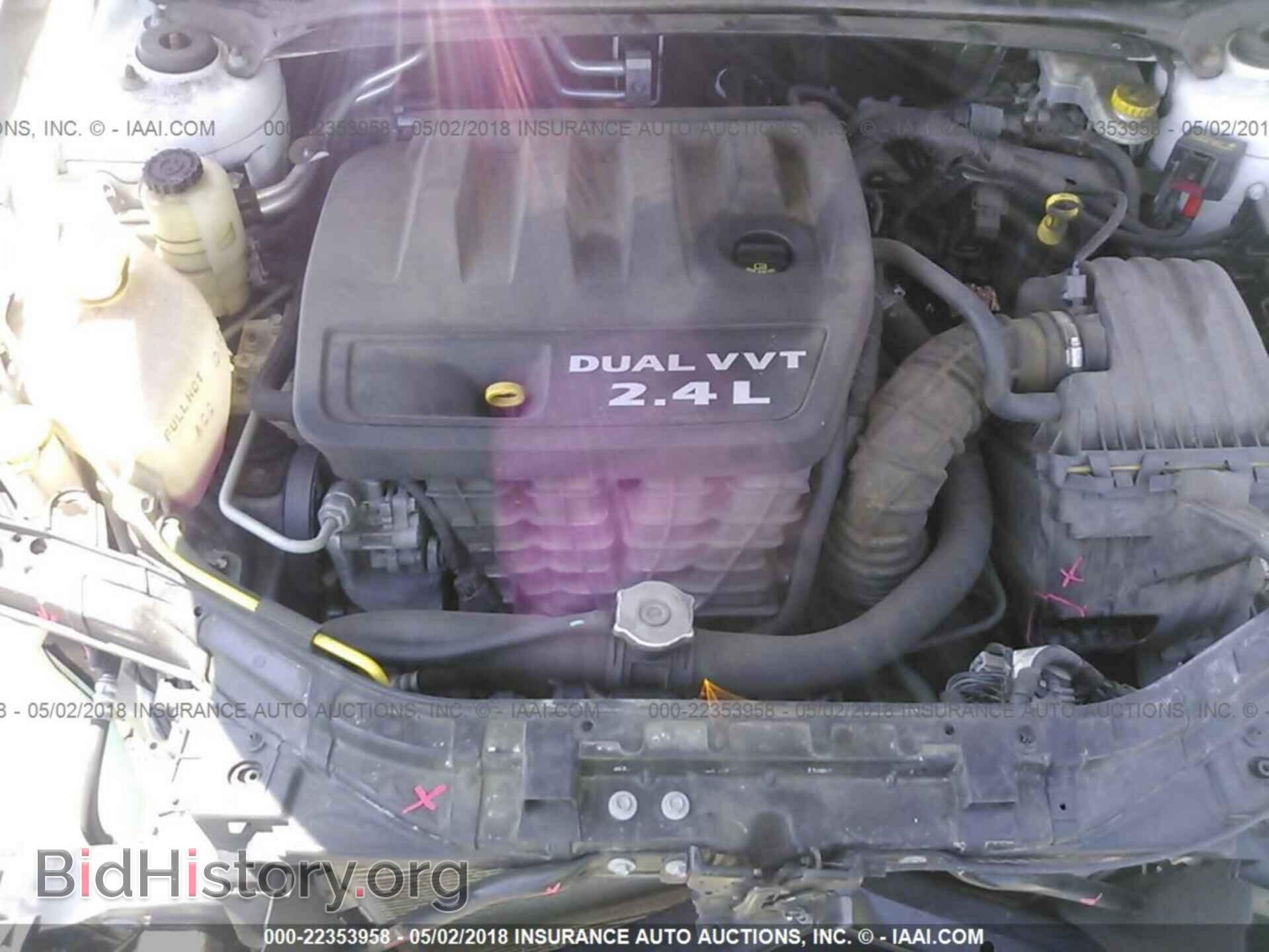 2013 Chrysler 200 - VIN: 1C3CCBBB8DN588757 - Фото 10