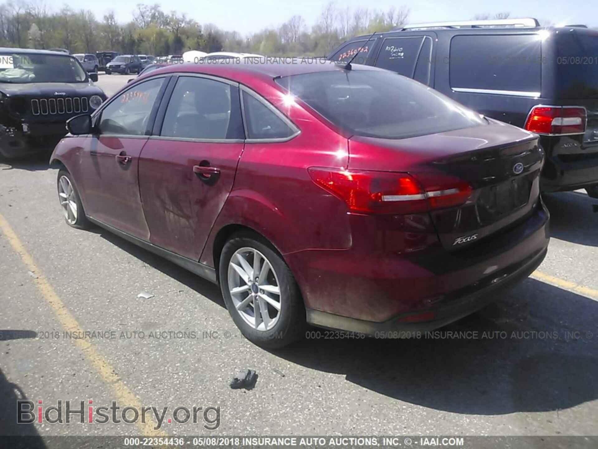 2017 Ford Focus - VIN: 1FADP3F22HL313493 - Photo 3
