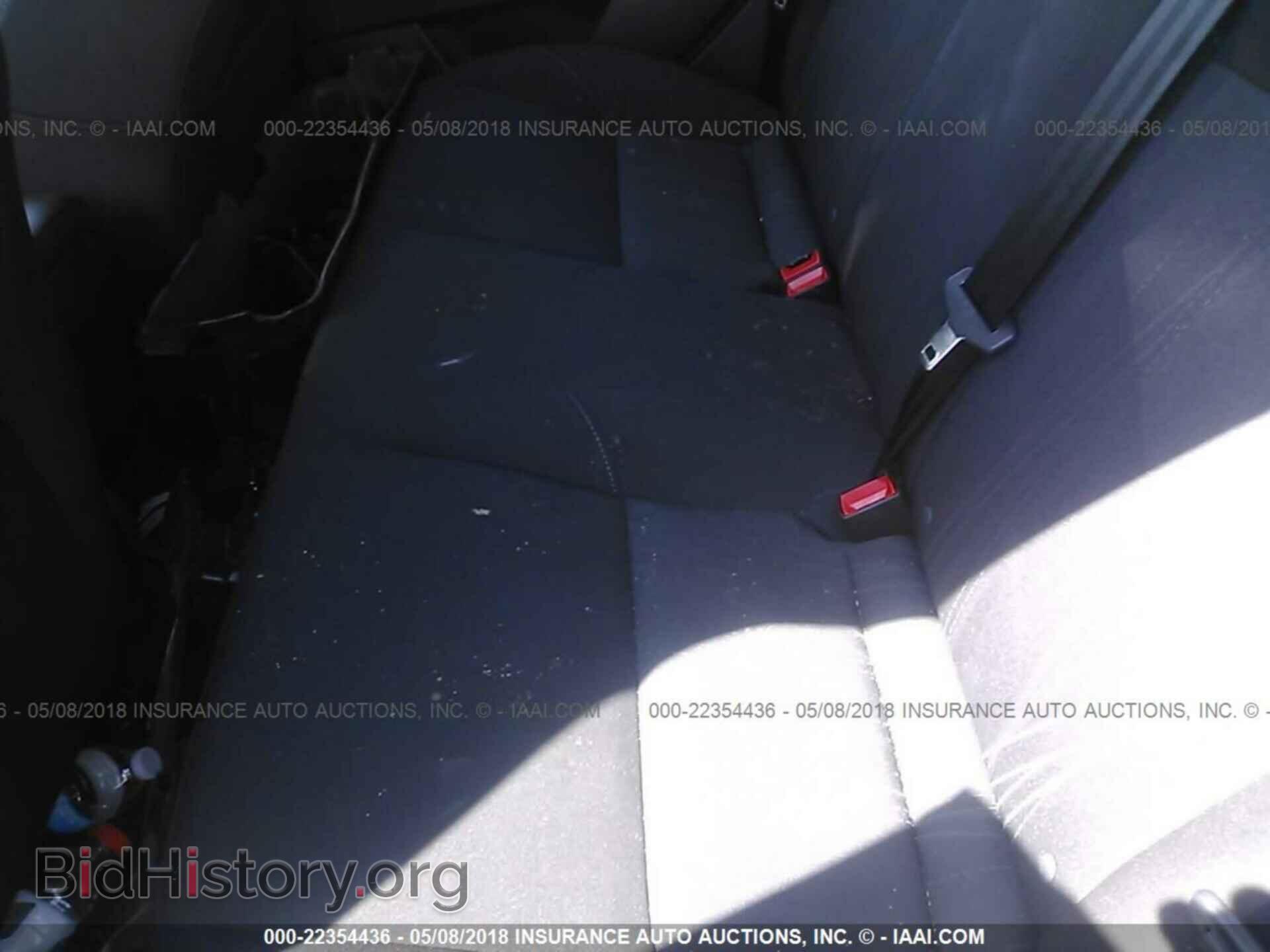 2017 Ford Focus - VIN: 1FADP3F22HL313493 - Photo 8
