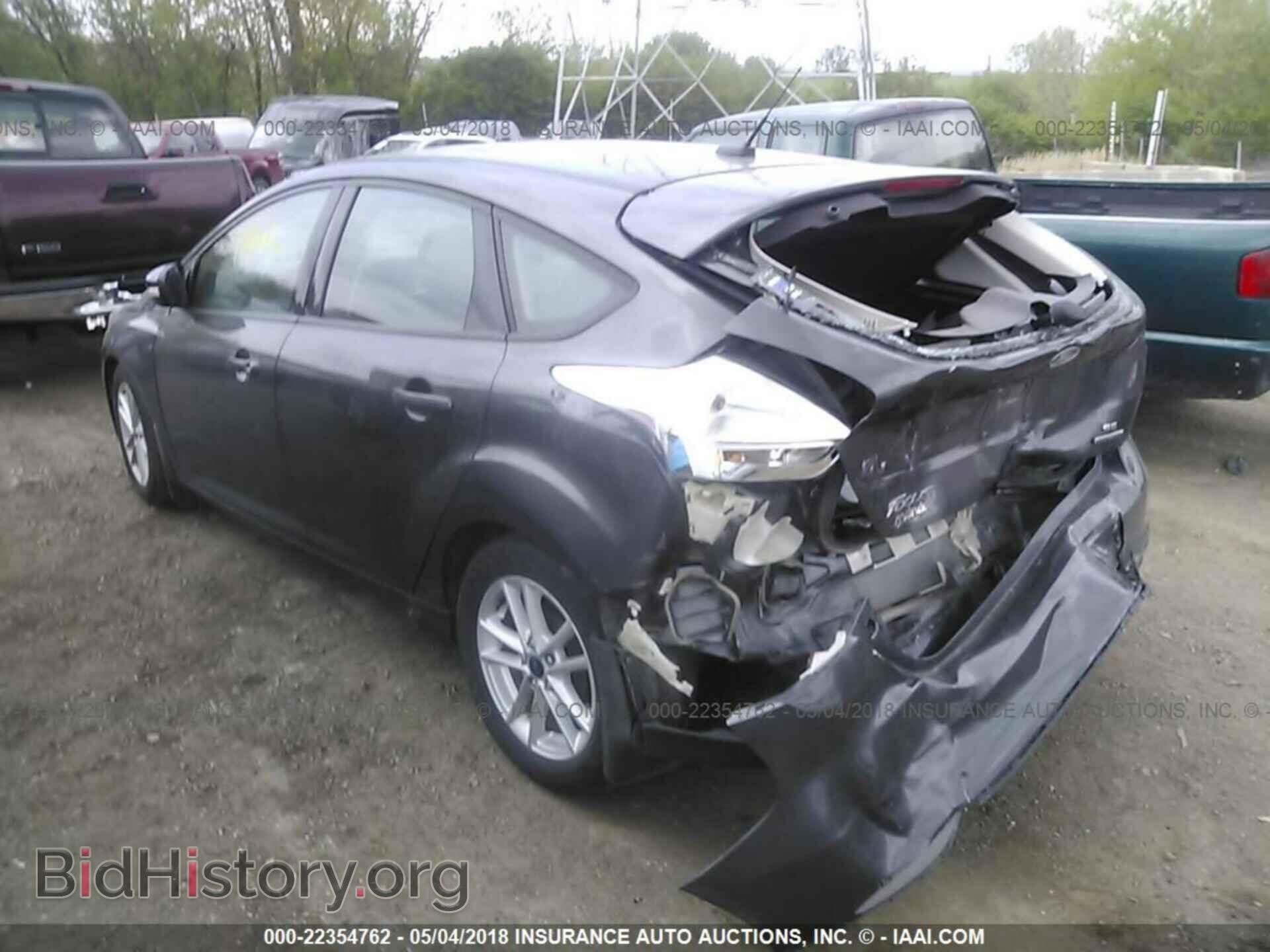 2016 Ford Focus - VIN: 1FADP3K25GL332186 - Photo 3