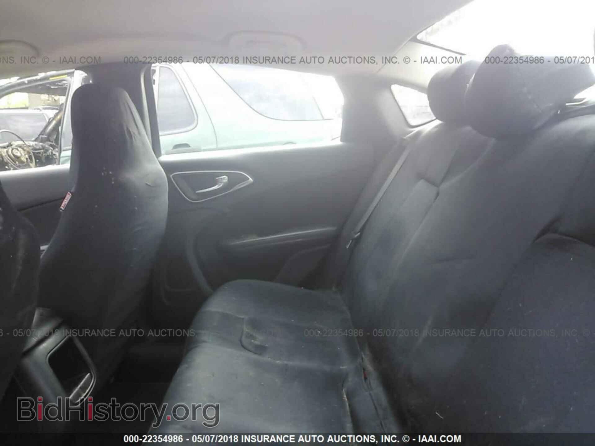 2015 Chrysler 200 - VIN: 1C3CCCAB2FN567798 - Photo 8