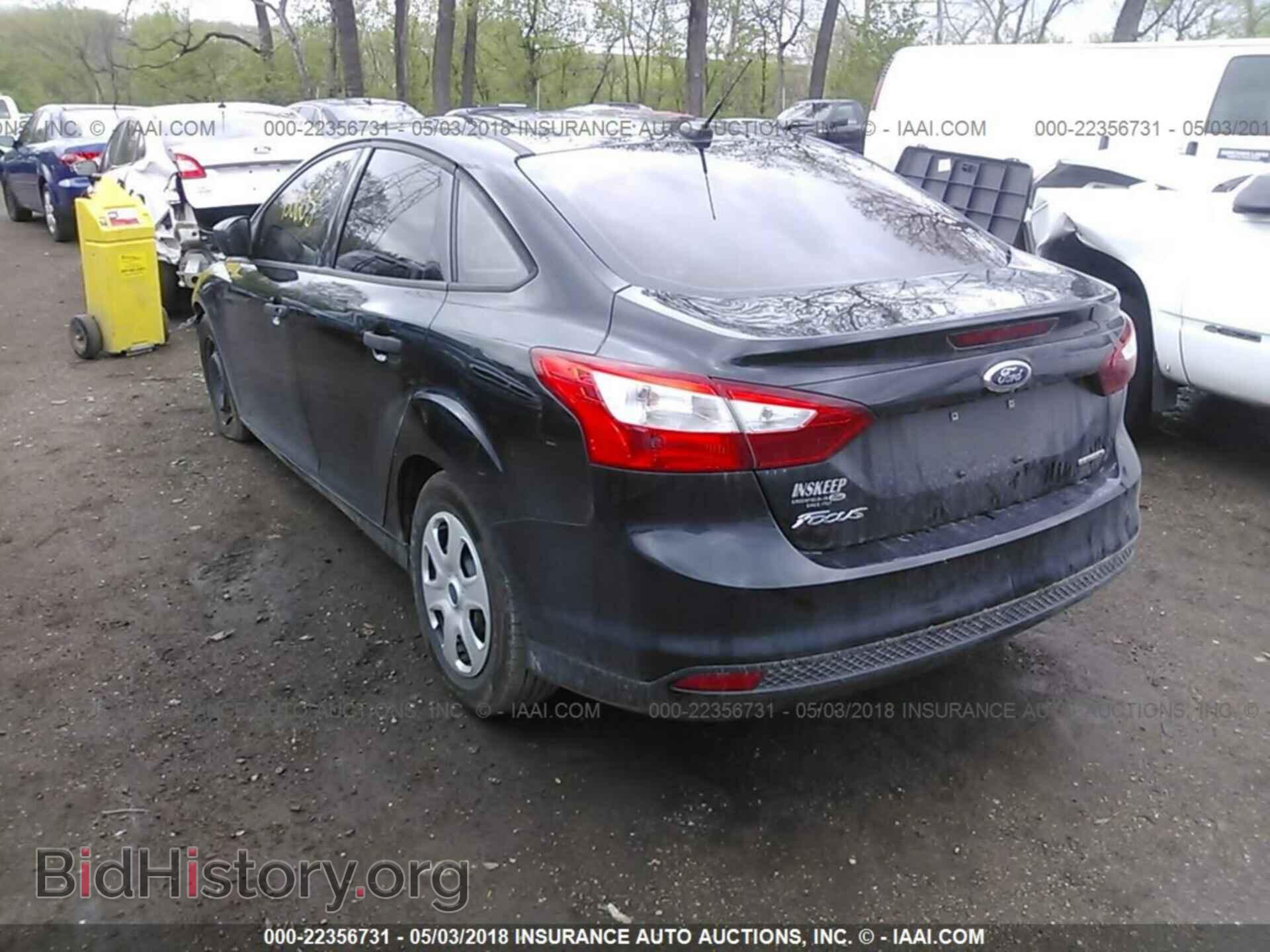 2012 Ford Focus - VIN: 1FAHP3E23CL370541 - Photo 3