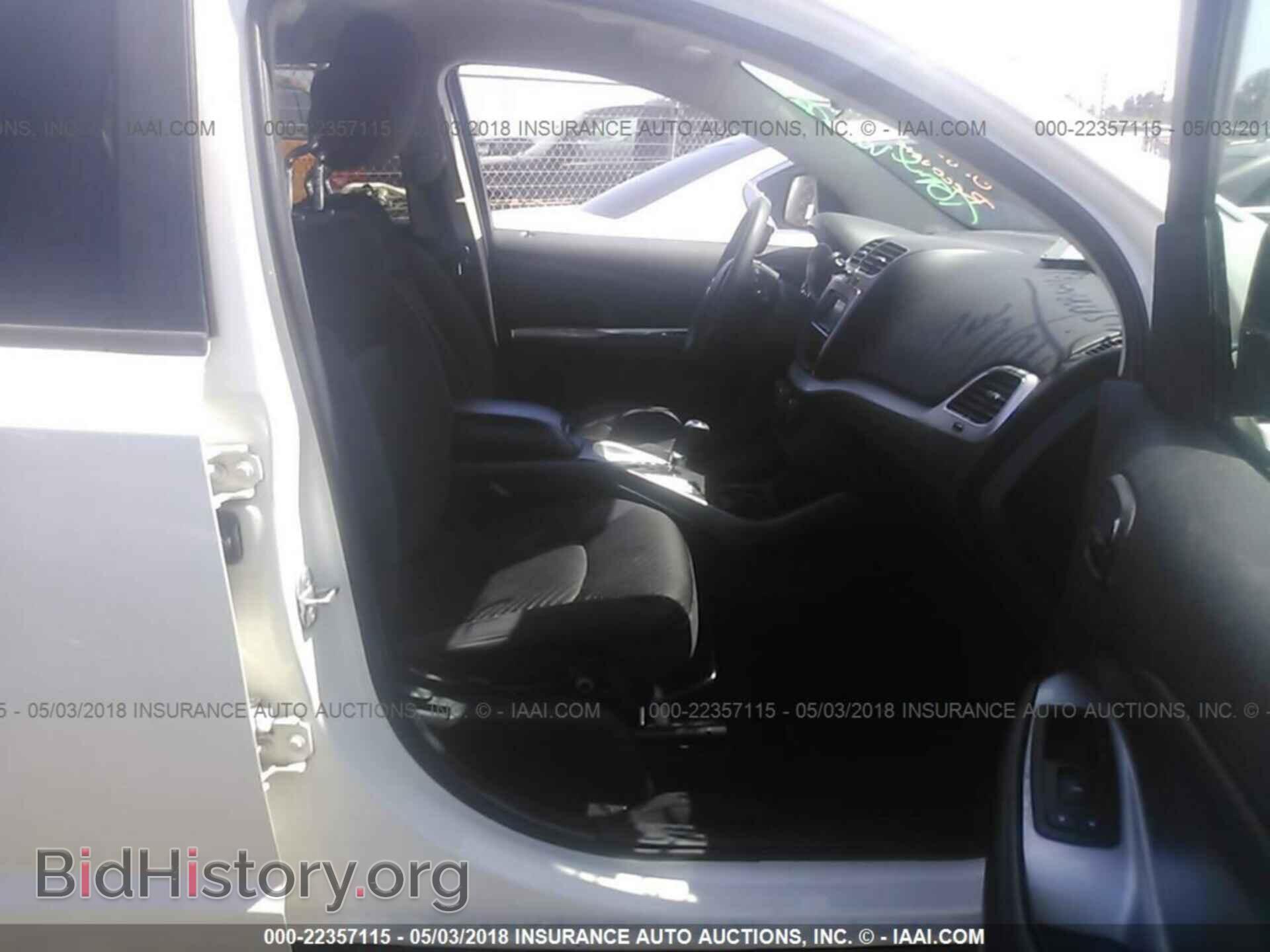 2012 Dodge Journey - VIN: 3C4PDCBG0CT308646 - Фото 5