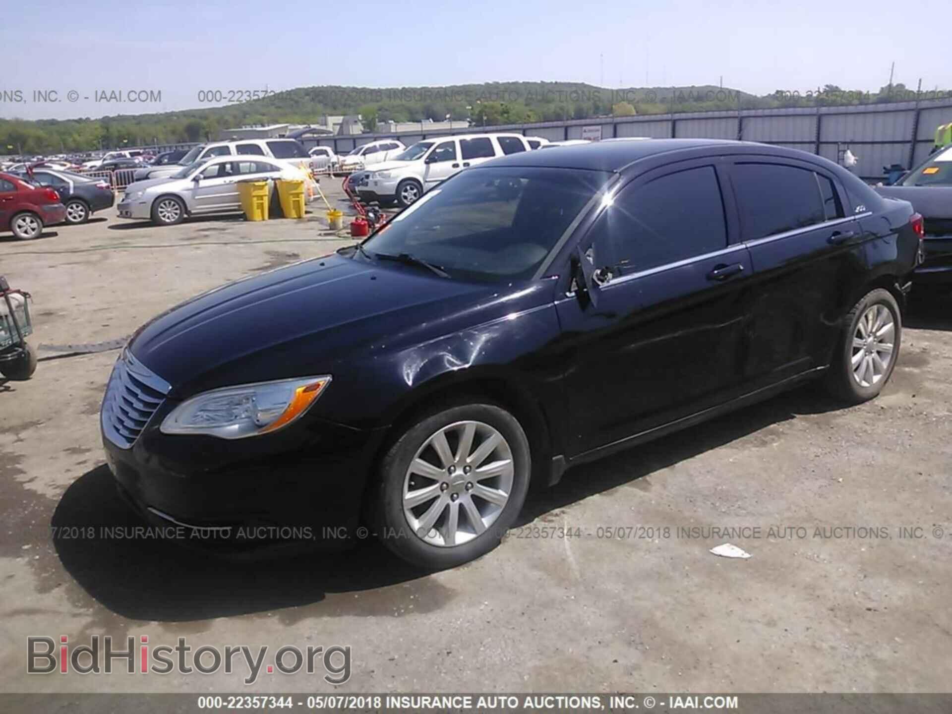 2012 Chrysler 200 - VIN: 1C3CCBBB4CN127795 - Фото 2