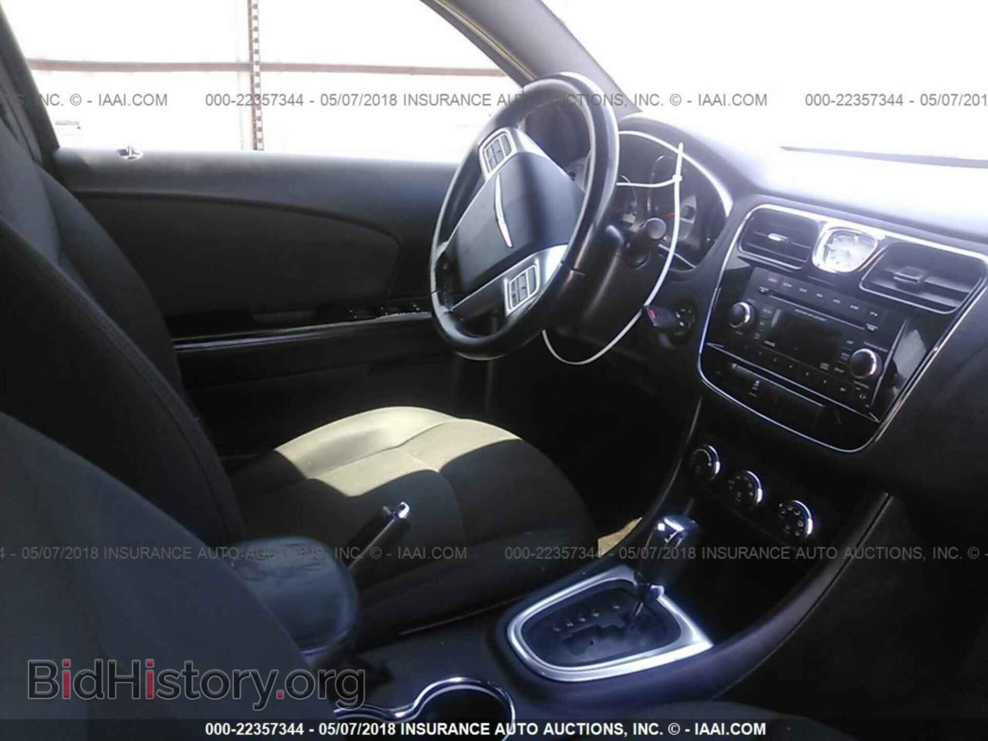 2012 Chrysler 200 - VIN: 1C3CCBBB4CN127795 - Фото 5