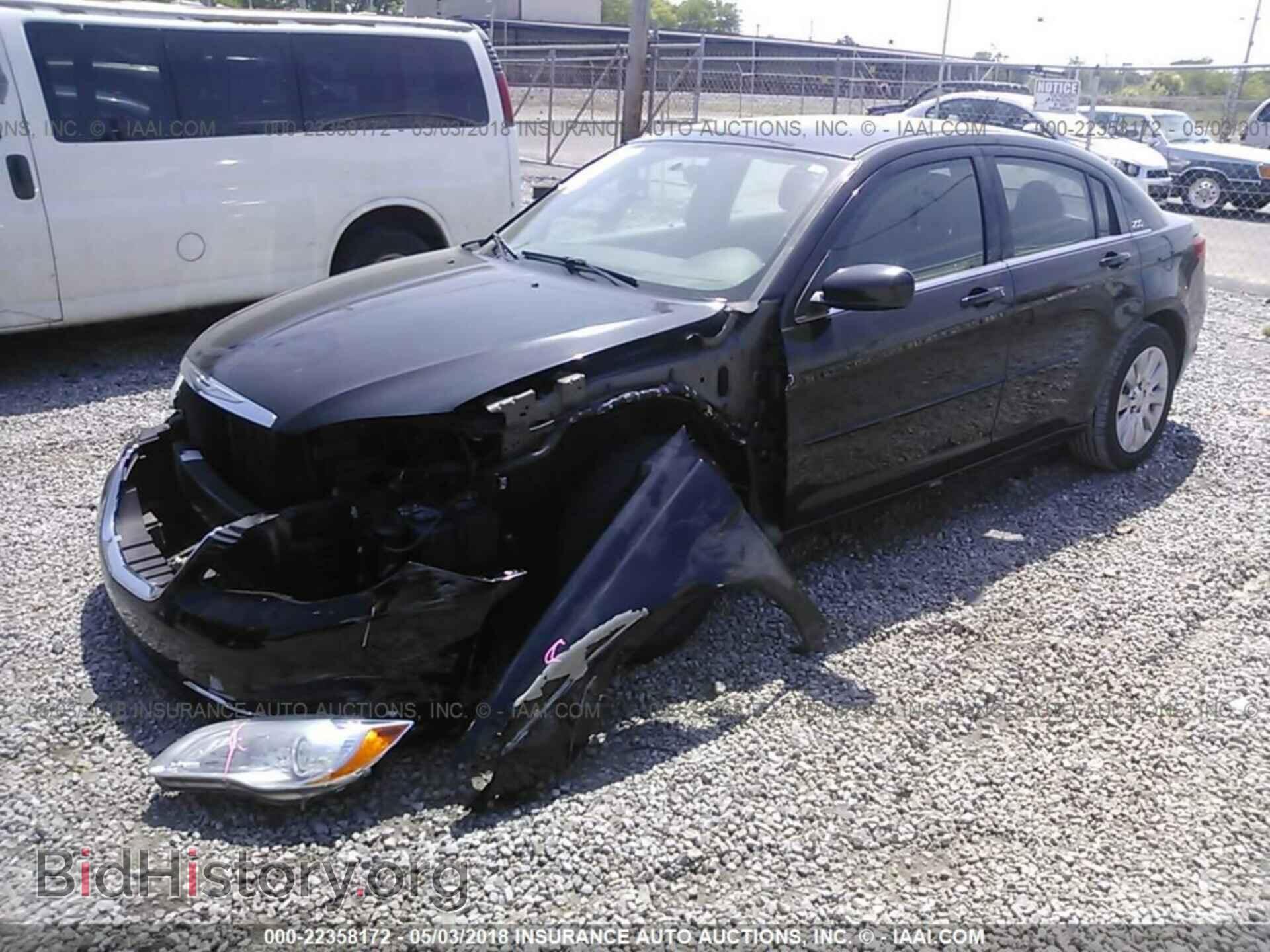 2012 Chrysler 200 - VIN: 1C3CCBAB7CN222384 - Фото 2