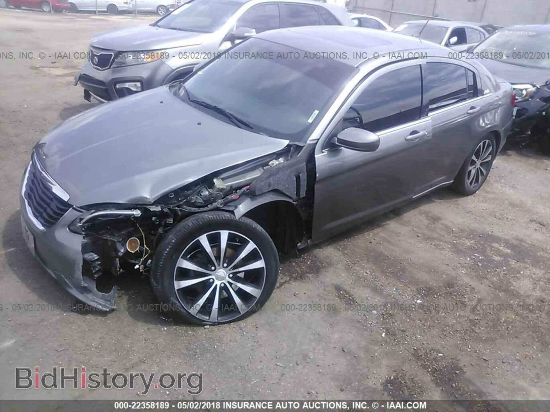 2012 Chrysler 200 - VIN: 1C3CCBHG9CN304585 - Фото 2