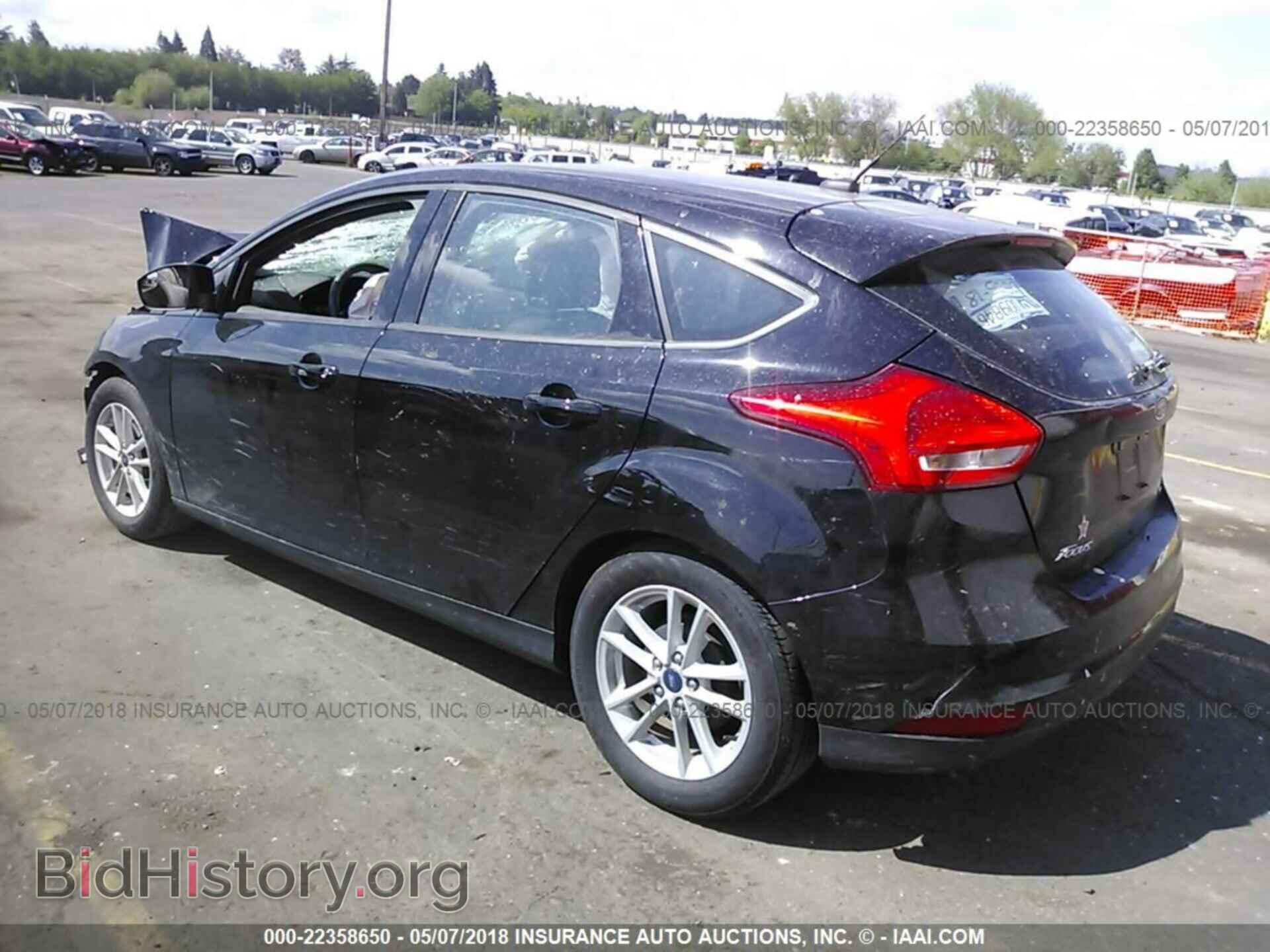 2017 Ford Focus - VIN: 1FADP3K21HL223614 - Photo 3