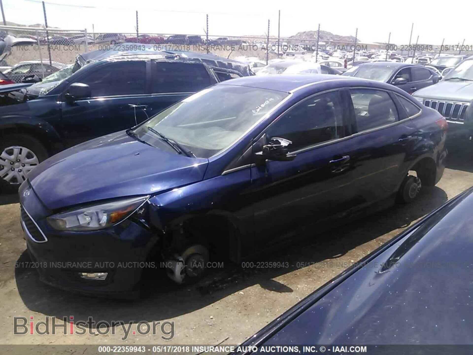 2017 Ford Focus - VIN: 1FADP3H21HL329021 - Photo 2
