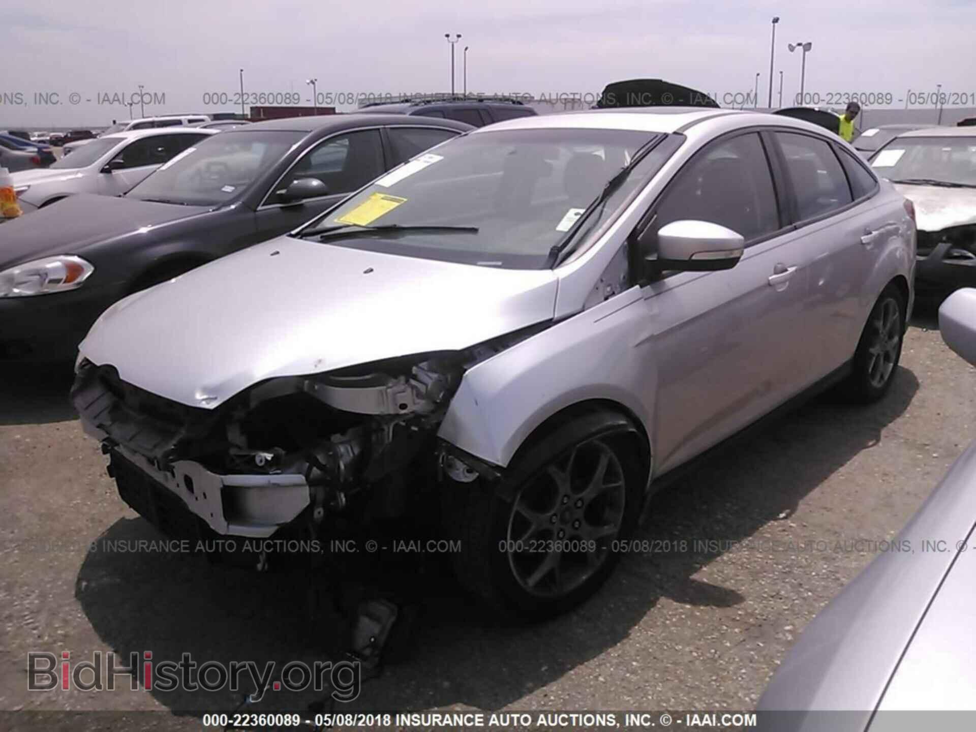 2014 Ford Focus - VIN: 1FADP3F24EL284199 - Фото 2