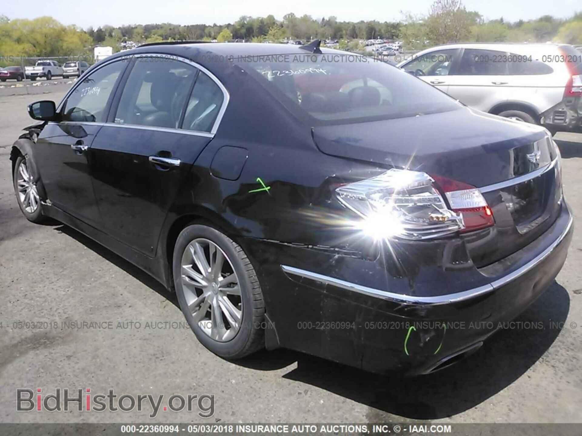 2012 Hyundai Genesis - VIN: KMHGC4DD9CU211894 - Фото 3