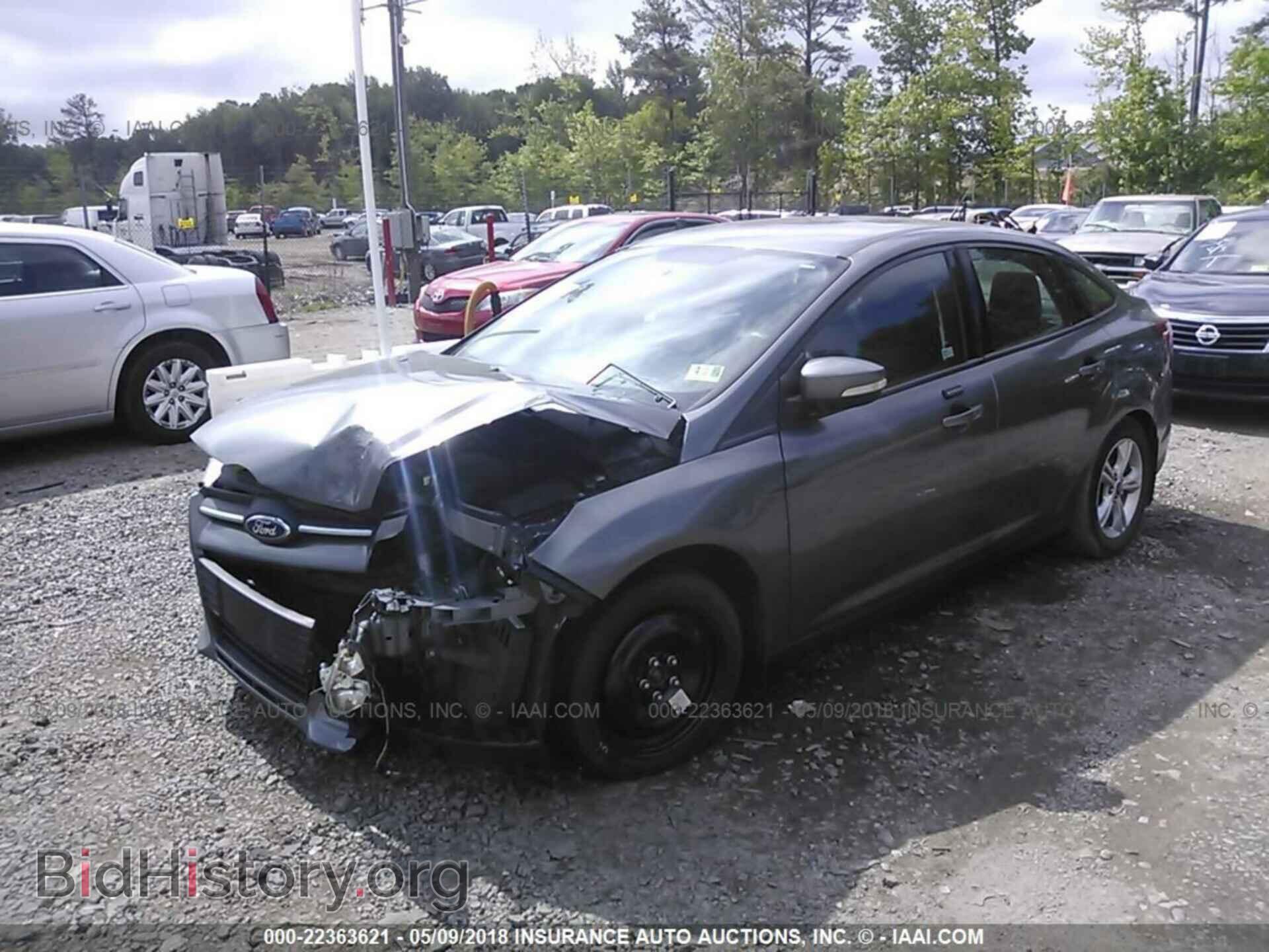 2014 Ford Focus - VIN: 1FADP3F2XEL121847 - Photo 2