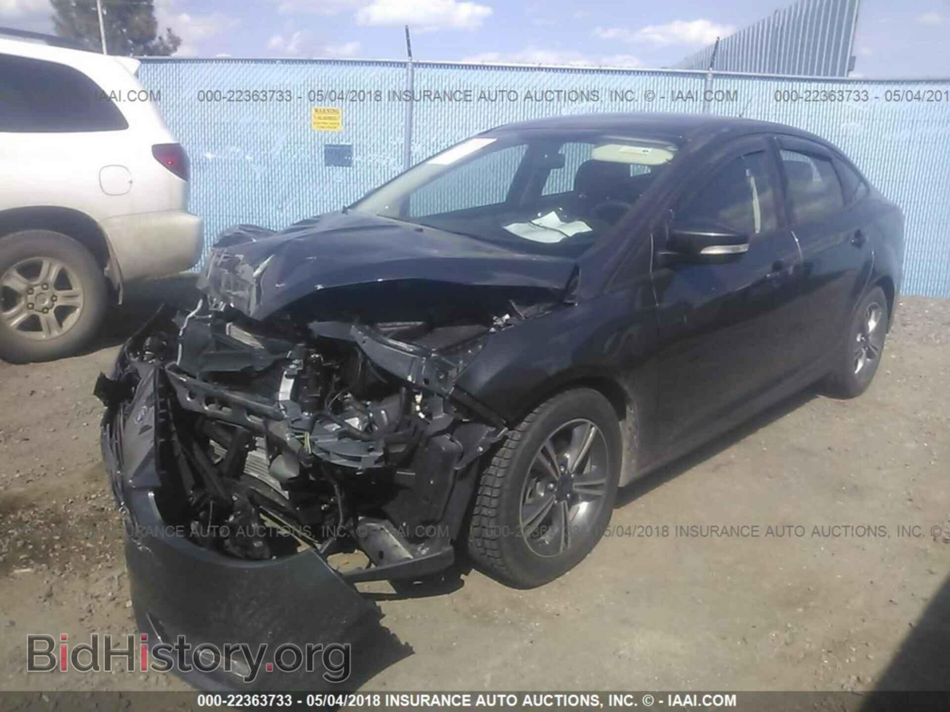 2017 Ford Focus - VIN: 1FADP3FE8HL304226 - Photo 2
