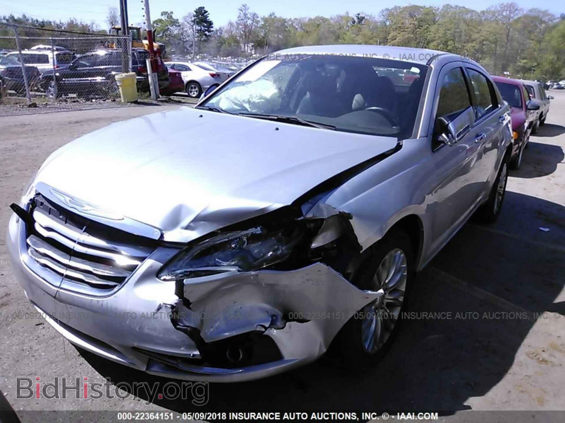 2012 Chrysler 200 - VIN: 1C3CCBCB1CN101783 - Photo 2