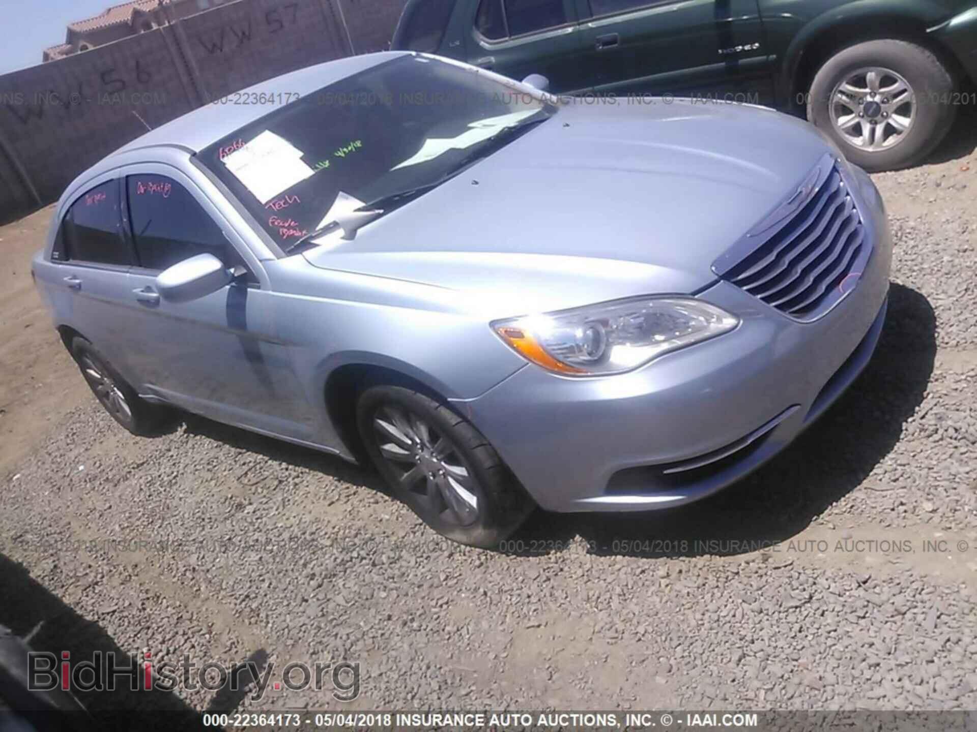 Photo 1C3CCBBBXDN699195 - Chrysler 200 2013