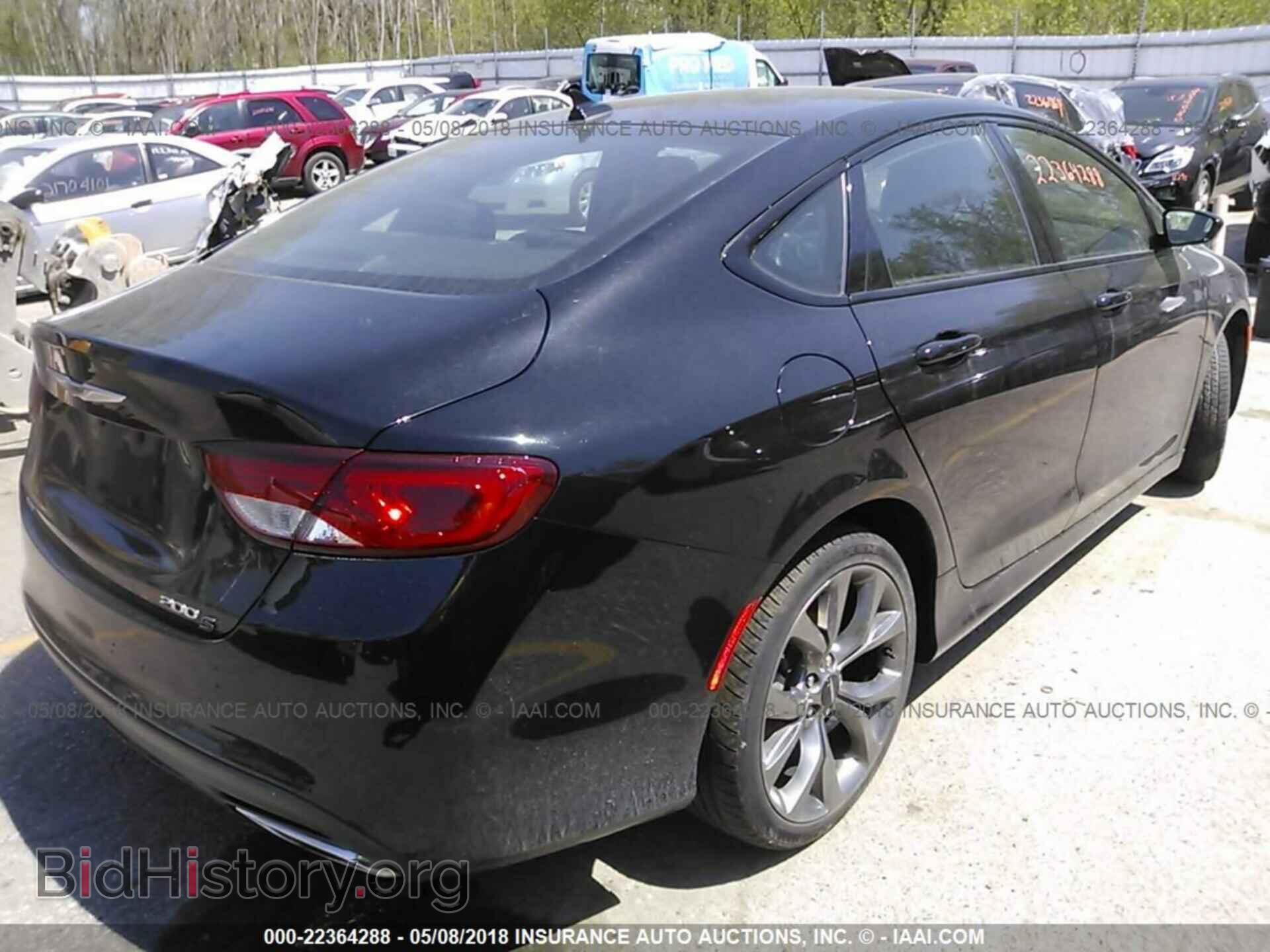 2016 Chrysler 200 - VIN: 1C3CCCDG9GN126033 - Photo 4