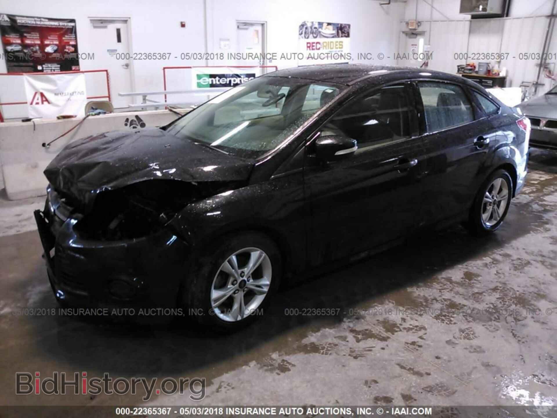 2014 Ford Focus - VIN: 1FADP3F24EL270819 - Фото 2