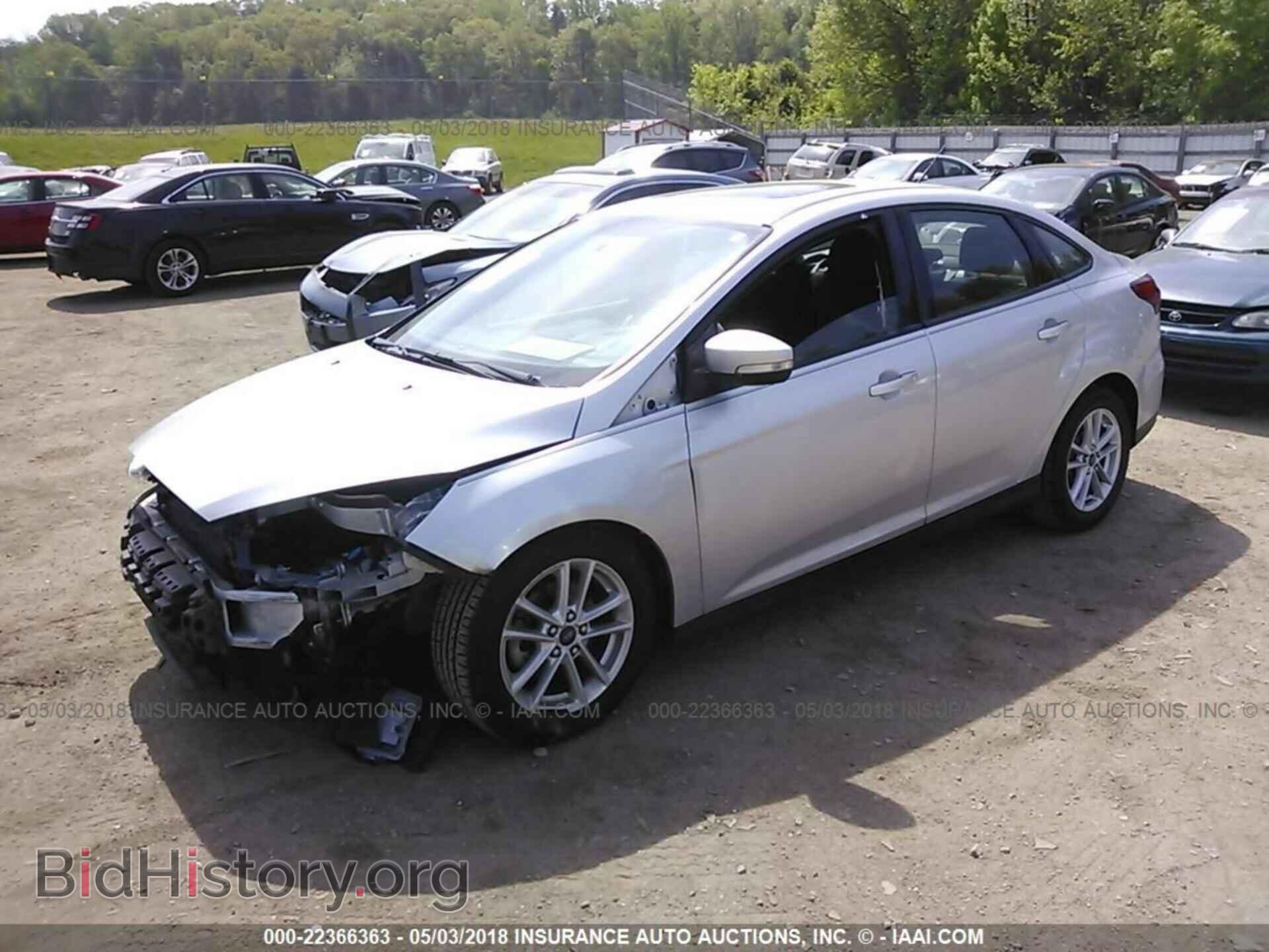 2015 Ford Focus - VIN: 1FADP3F26FL262626 - Photo 2