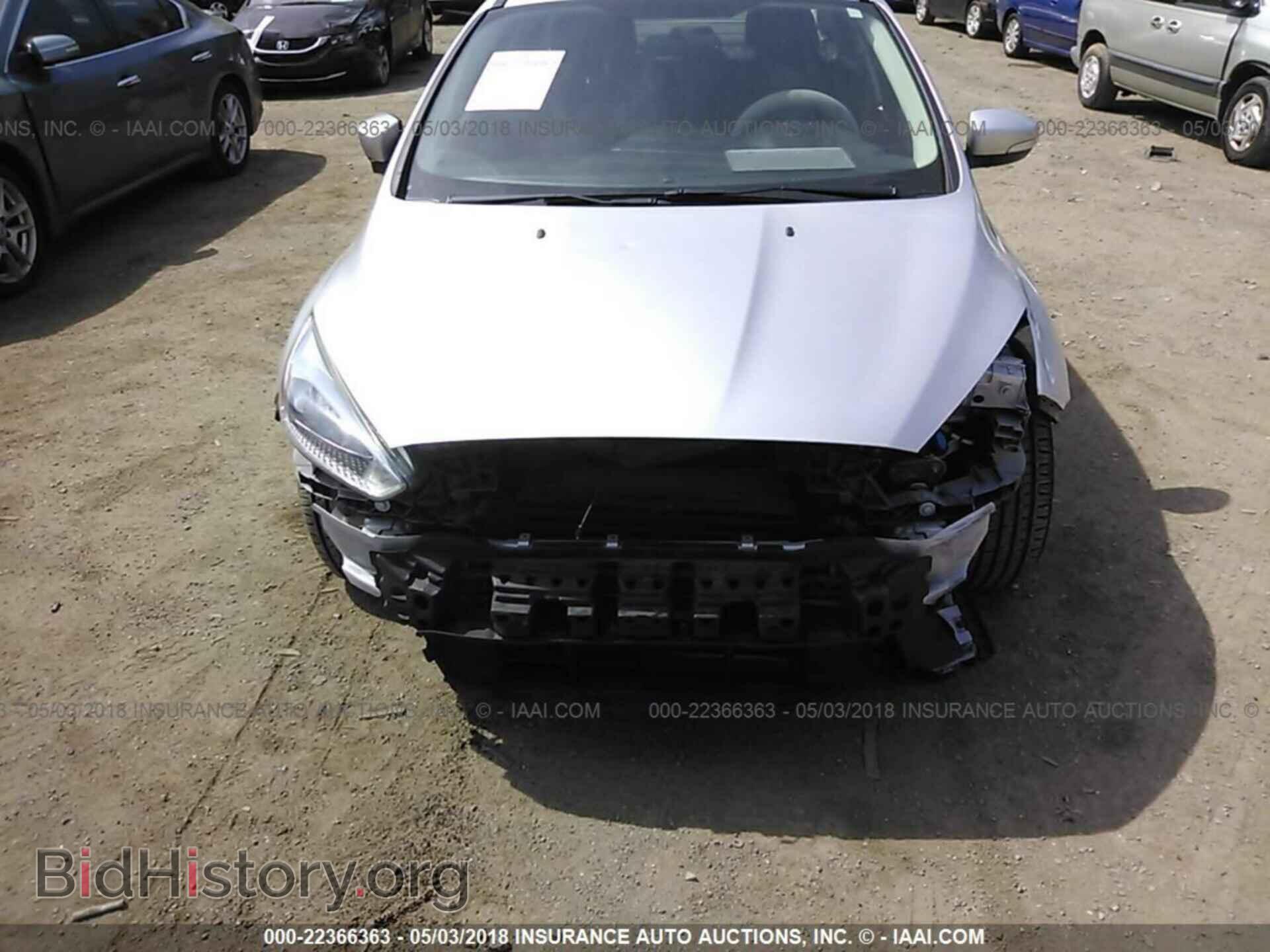 2015 Ford Focus - VIN: 1FADP3F26FL262626 - Photo 6