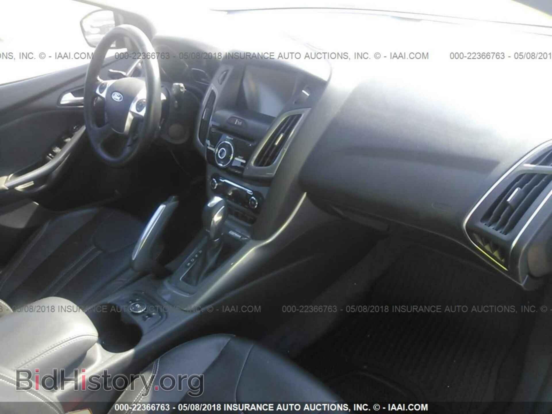 2012 Ford Focus - VIN: 1FAHP3N27CL138542 - Photo 5