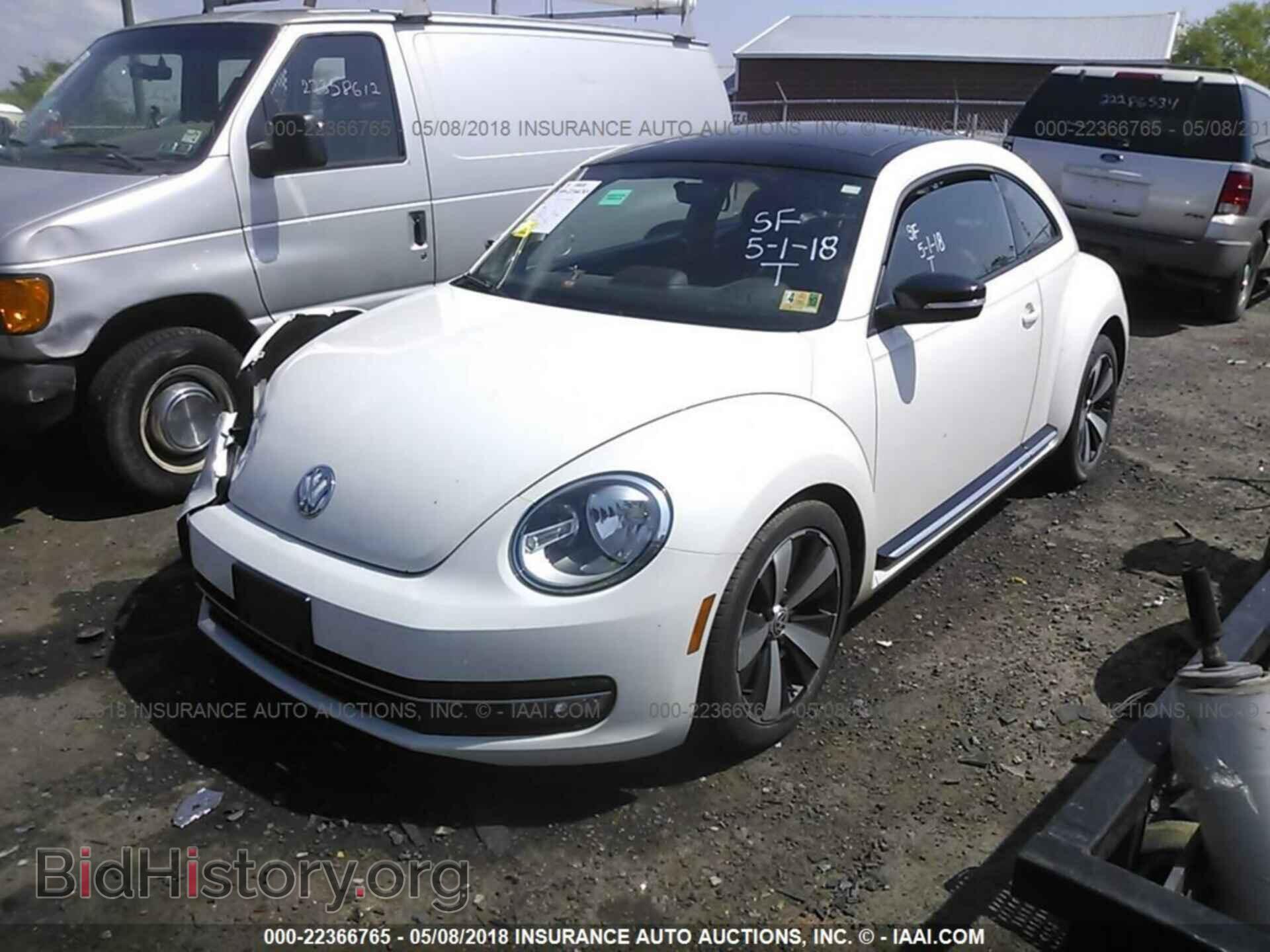 2012 Volkswagen Beetle - VIN: 3VWVA7AT4CM650548 - Фото 2
