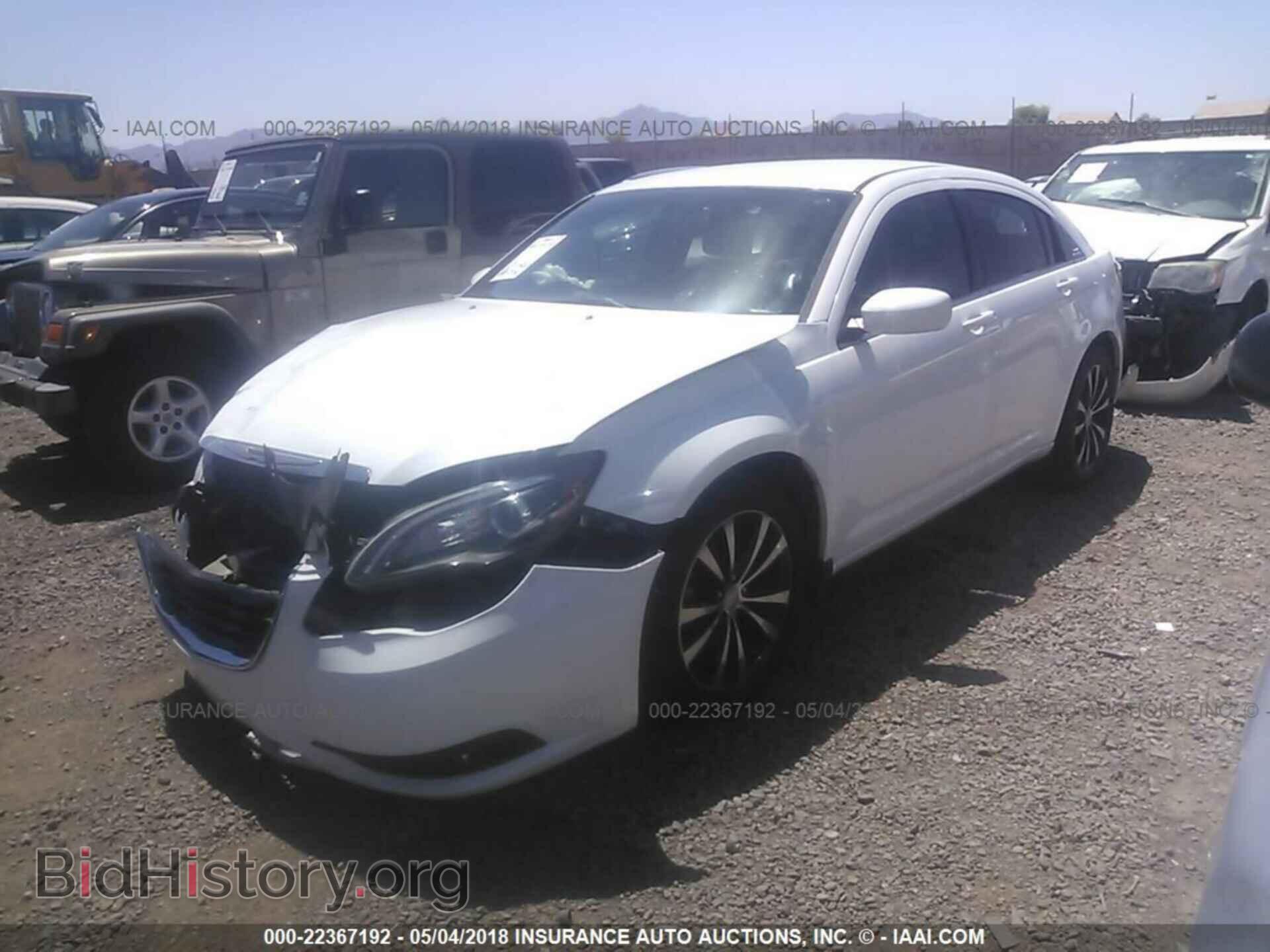 2013 Chrysler 200 - VIN: 1C3CCBBG5DN744829 - Photo 2