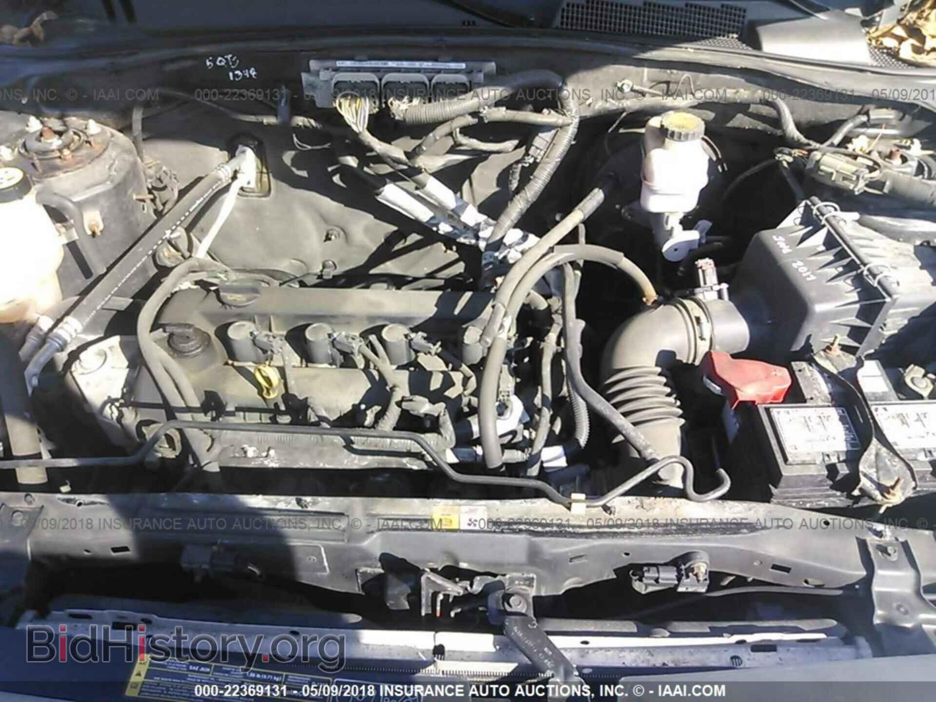 2011 Ford Escape - VIN: 1FMCU0C76BKB92487 - Фото 10