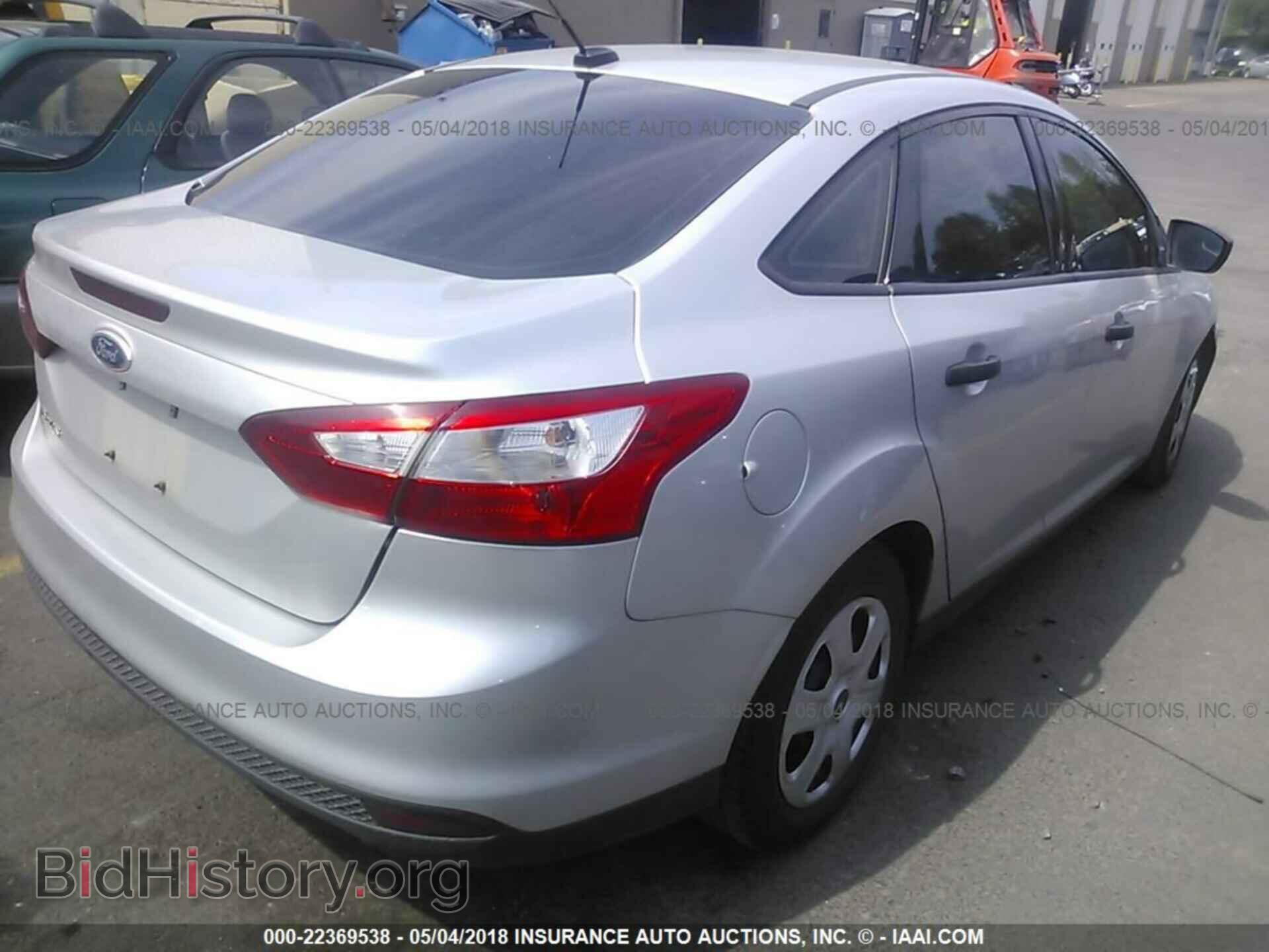 2013 Ford Focus - VIN: 1FADP3E25DL245458 - Photo 4