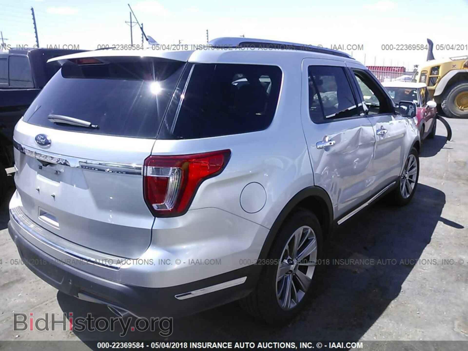 2018 Ford Explorer - VIN: 1FM5K7F88JGA04811 - Фото 4