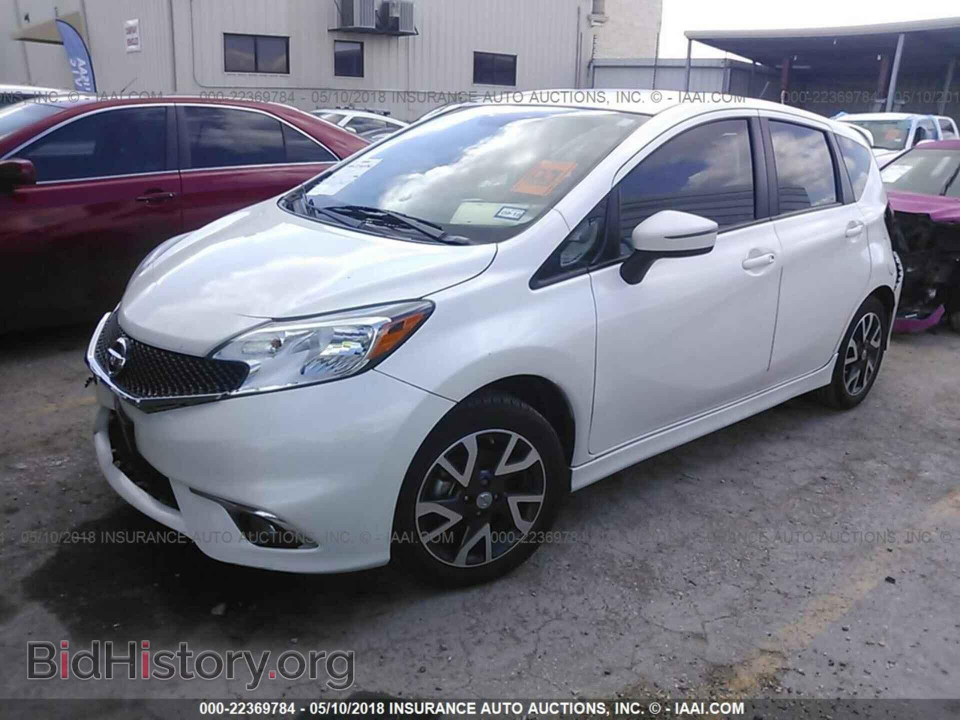2015 Nissan Versa note - VIN: 3N1CE2CP6FL396498 - Фото 2