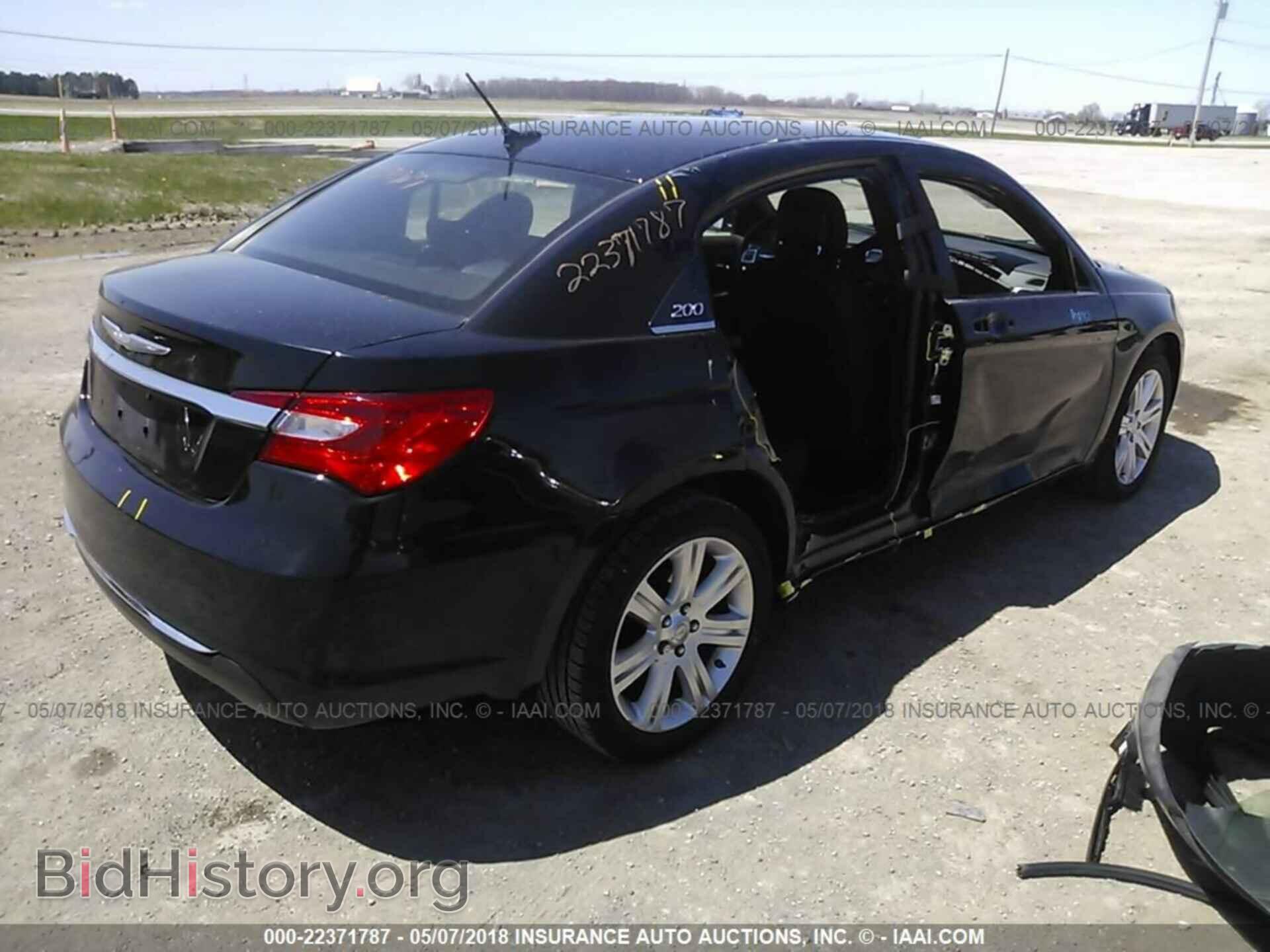 2012 Chrysler 200 - VIN: 1C3CCBBB9CN129445 - Photo 4